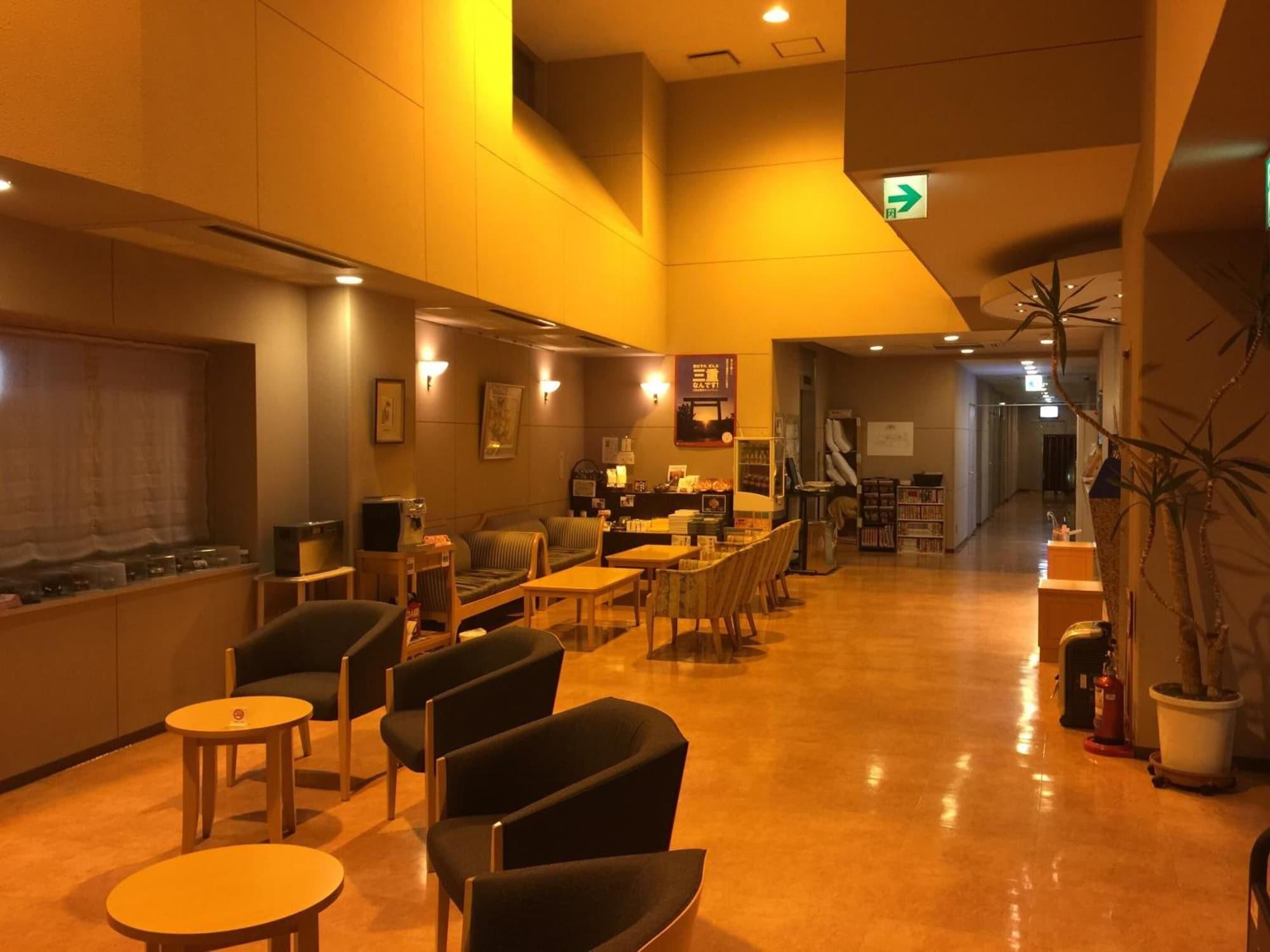 Bar/Salón Suzuka Storia Hotel