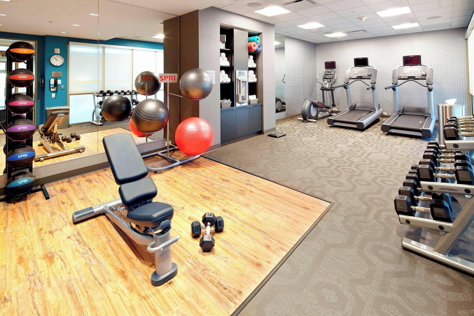 Gimnasio Fairfield by Marriott Inn & Suites Wheeling at The Highlands