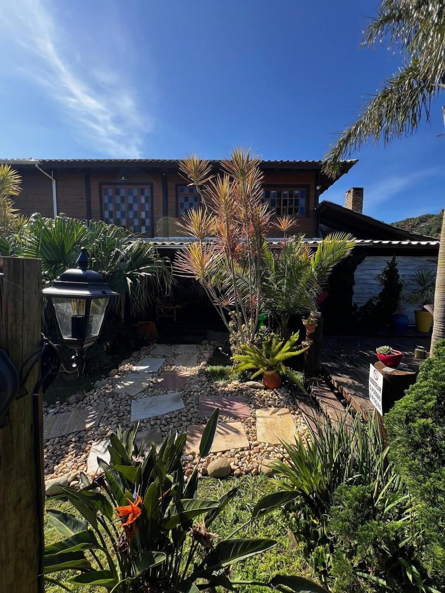 Vista Exterior Bangalô House - Praia do Rosa SC