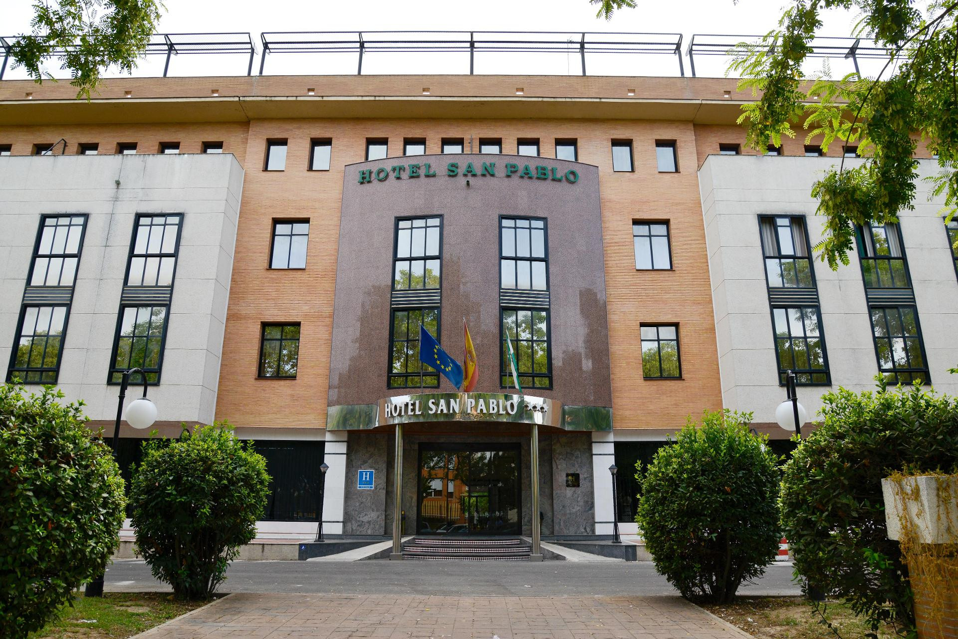 Vista Exterior San Pablo Sevilla