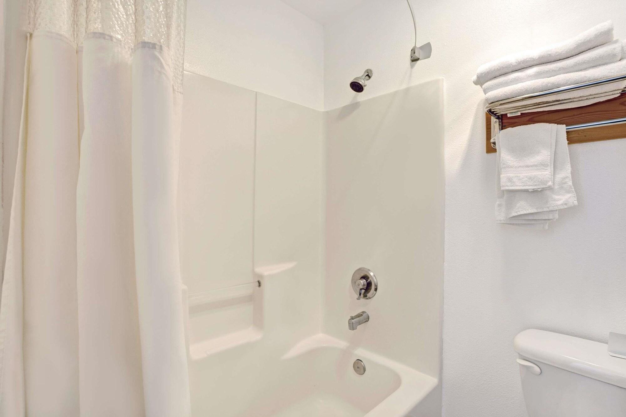 Equipamiento de Habitación Days Inn by Wyndham Seattle North of Downtown