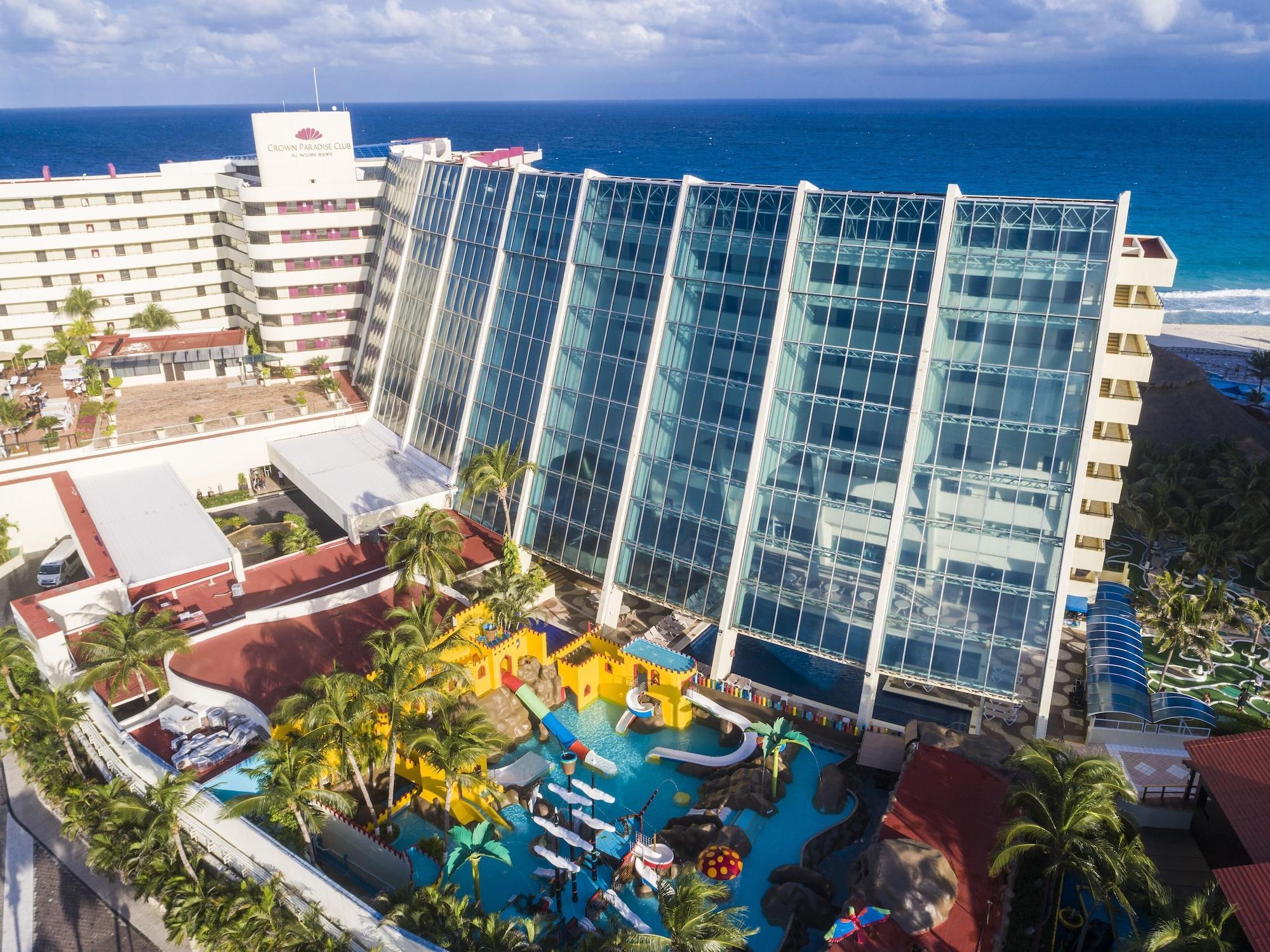 Instalaciones Recreativas Crown Paradise Club Cancún Todo Incluido