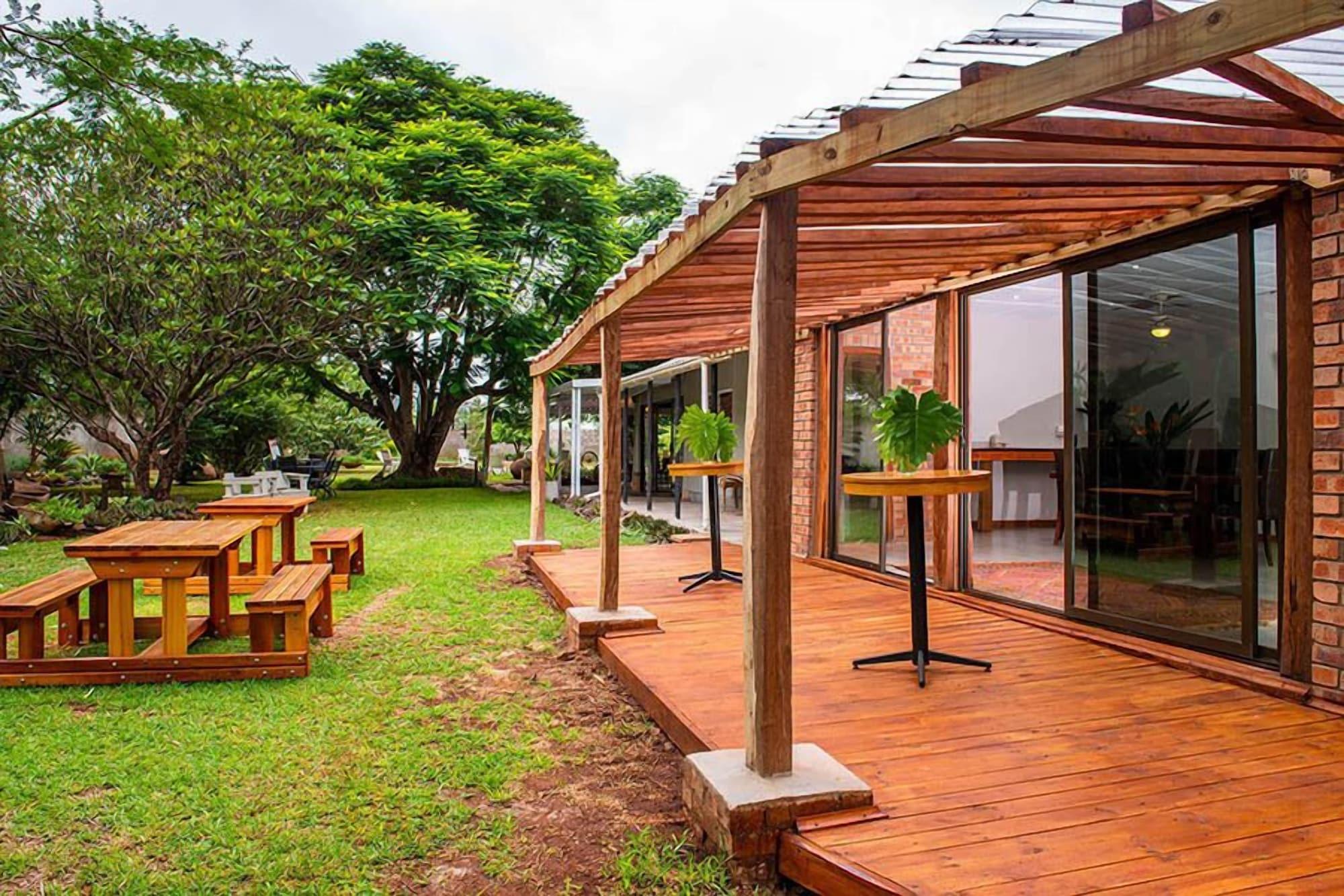 Vista Exterior Biweda Nguni B&B