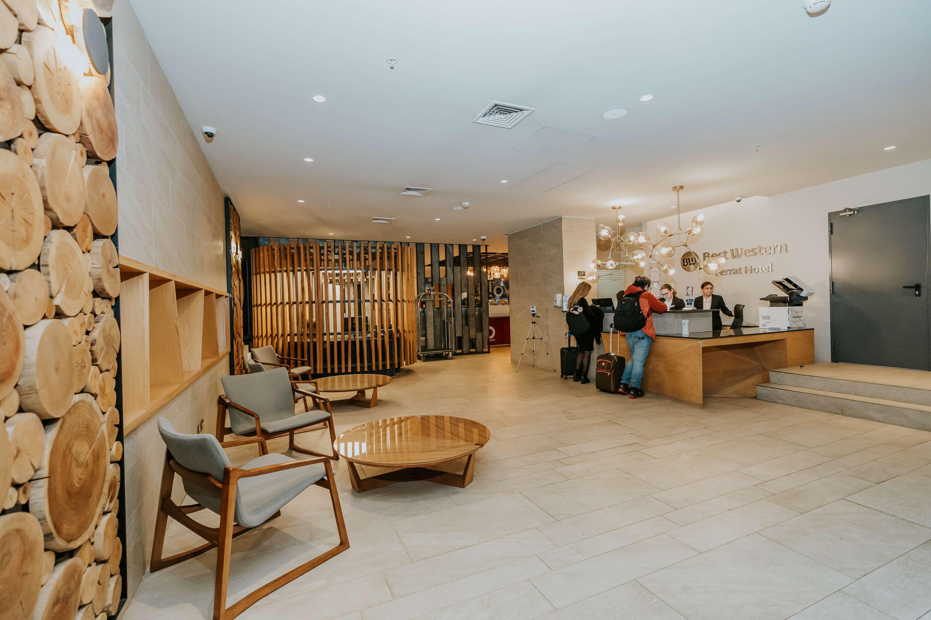 Vista Lobby Best Western Ferrat