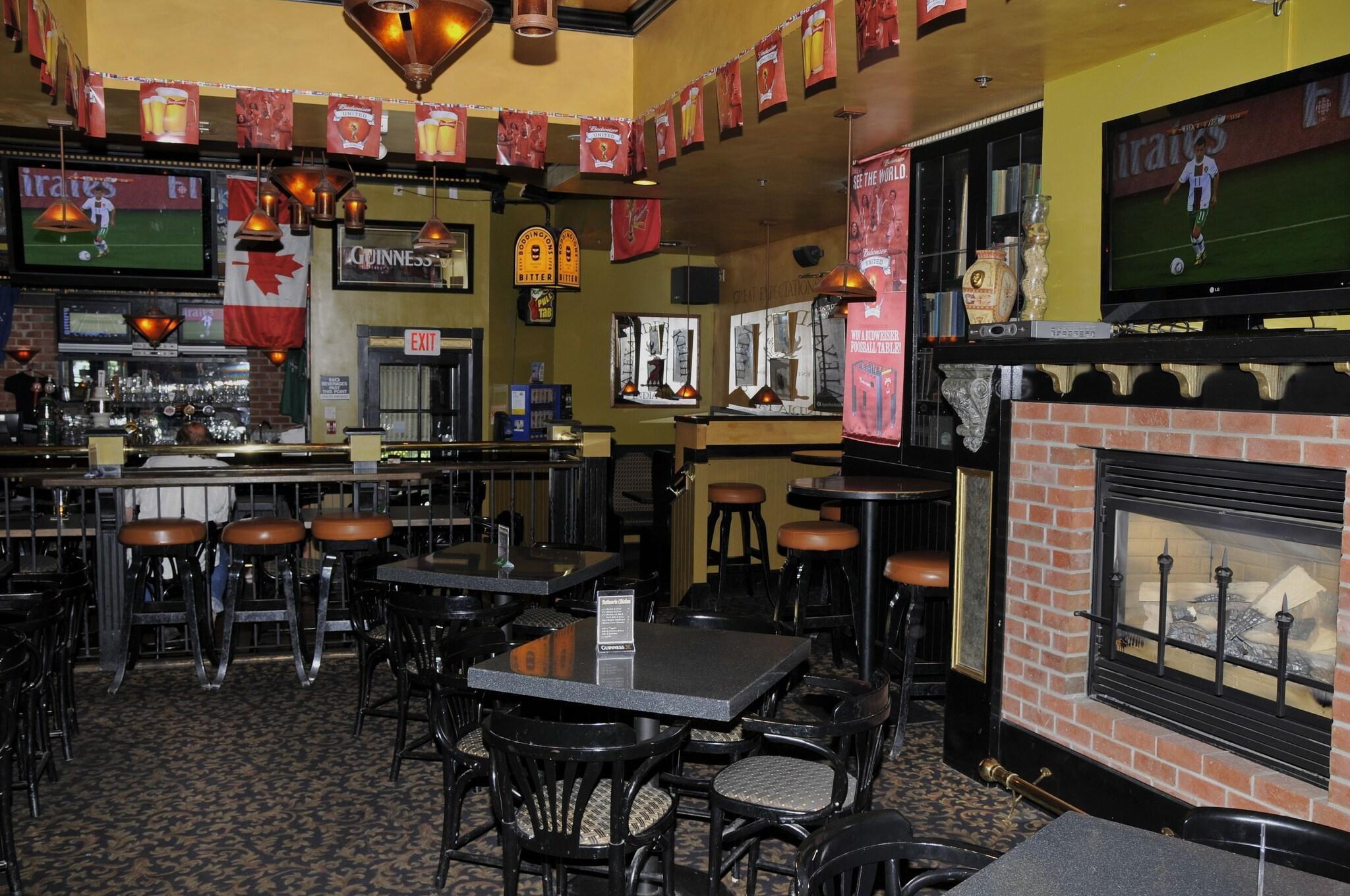 Bar/Salón Days Inn by Wyndham Victoria Airport Sidney