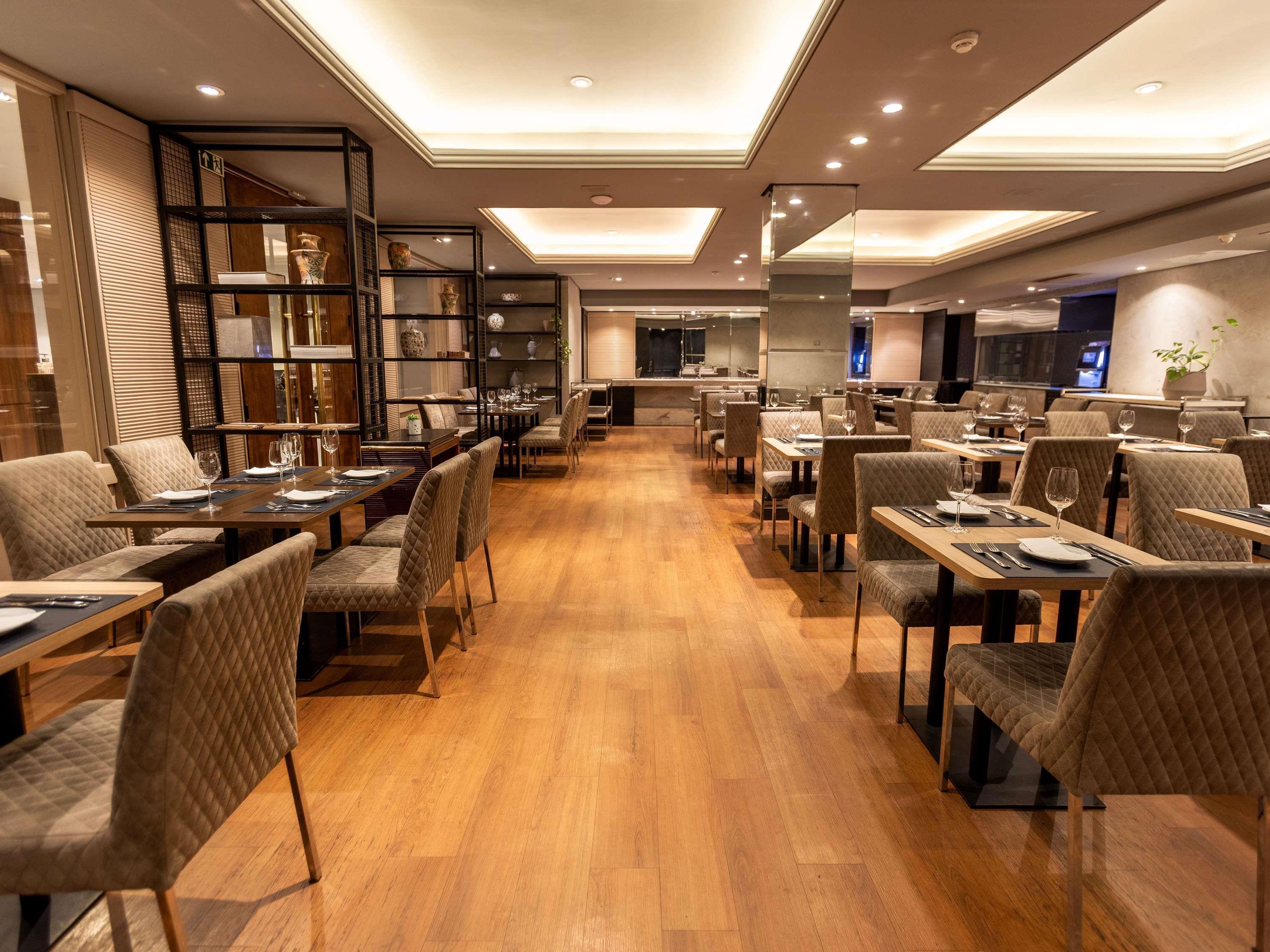 Restaurant Grand Mercure Curitiba Rayon