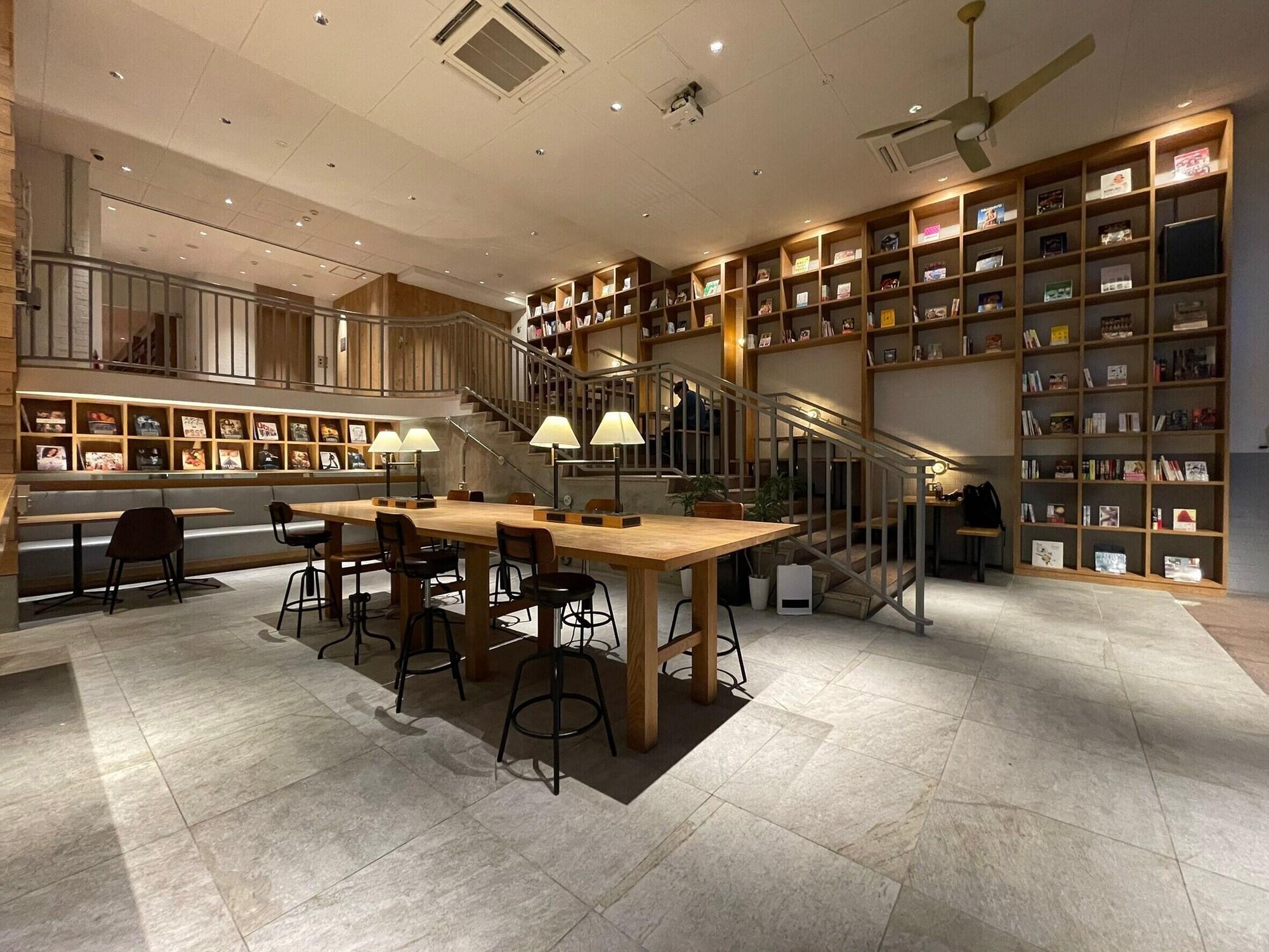 Varios Hotel Relief Kokura Annex