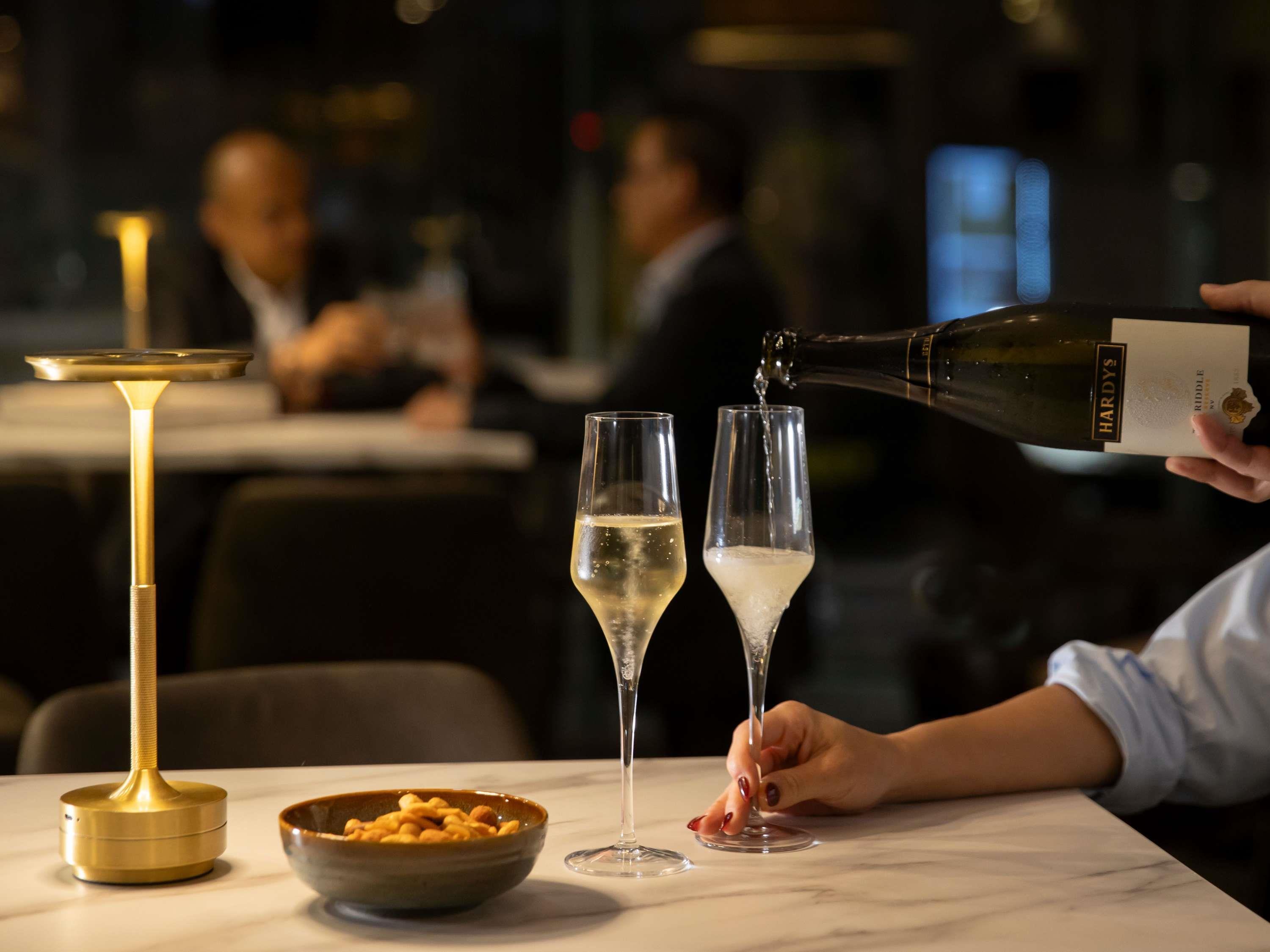 Bar/Salón The Sydney Boulevard Hotel by Accor