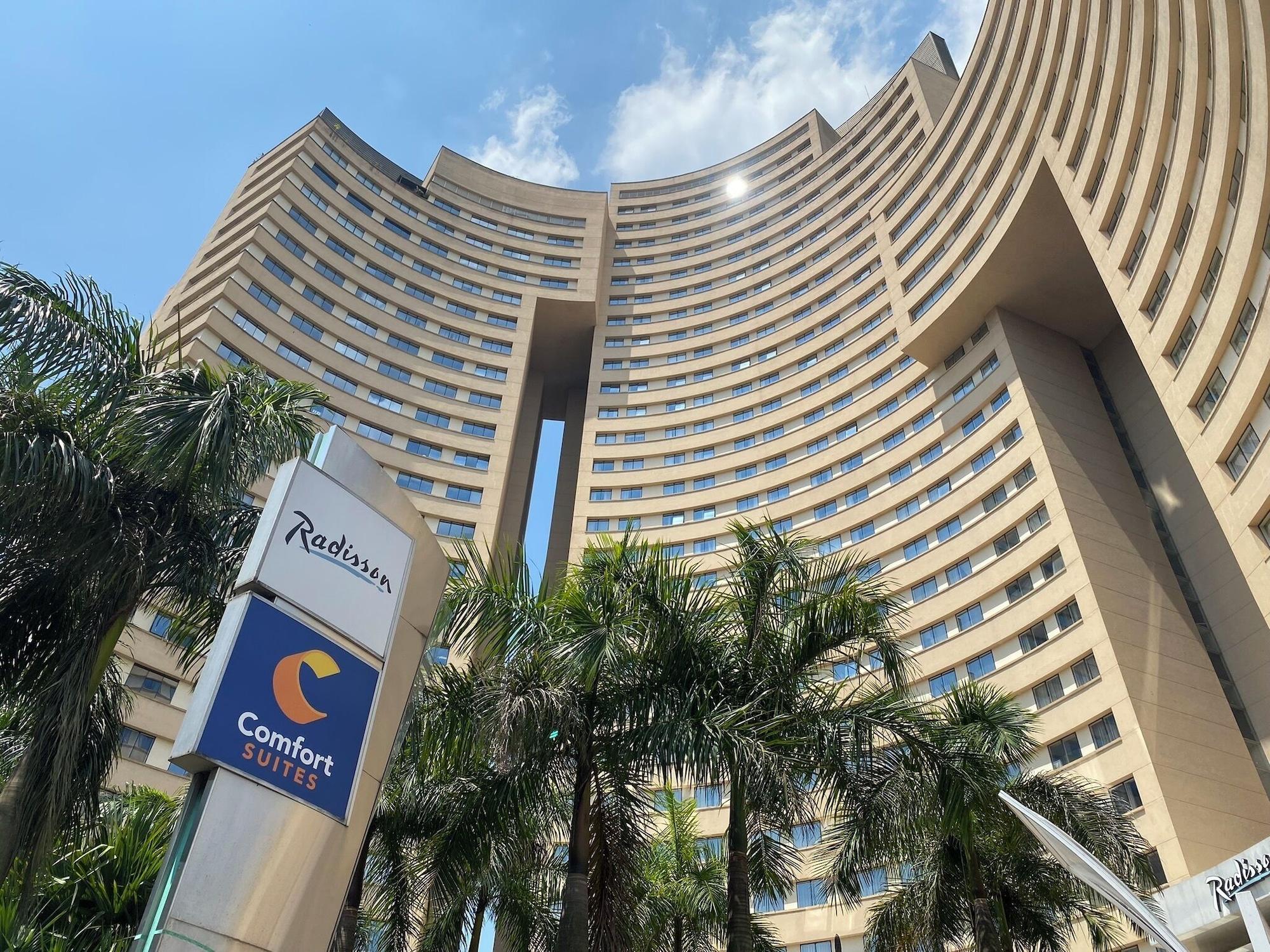 Vista Exterior Comfort Suites Alphaville