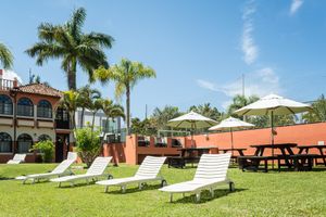 Alojamiento - La Alhambra Apart Hotel