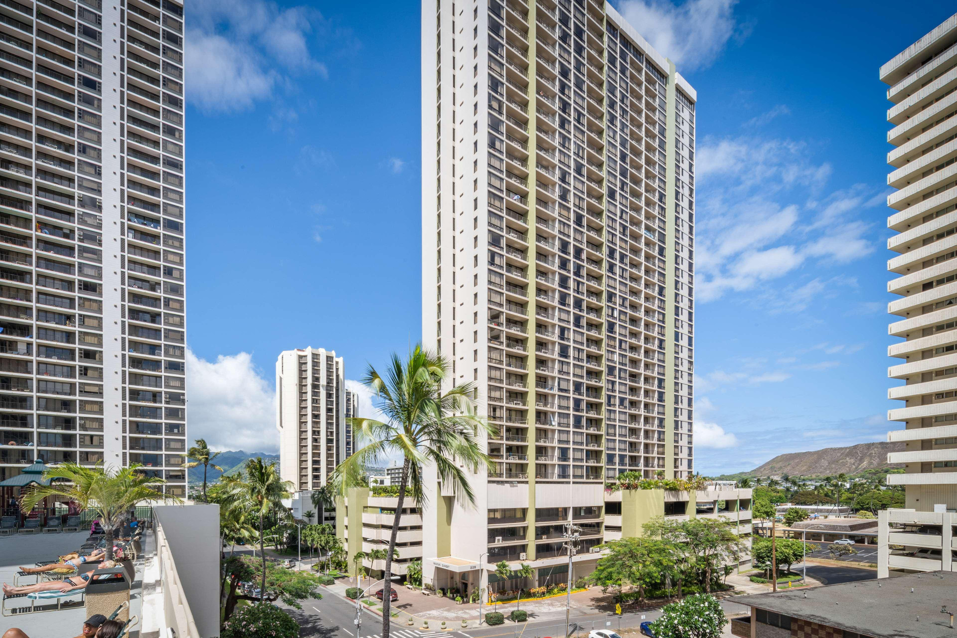 Vista Exterior Aston Waikiki Sunset