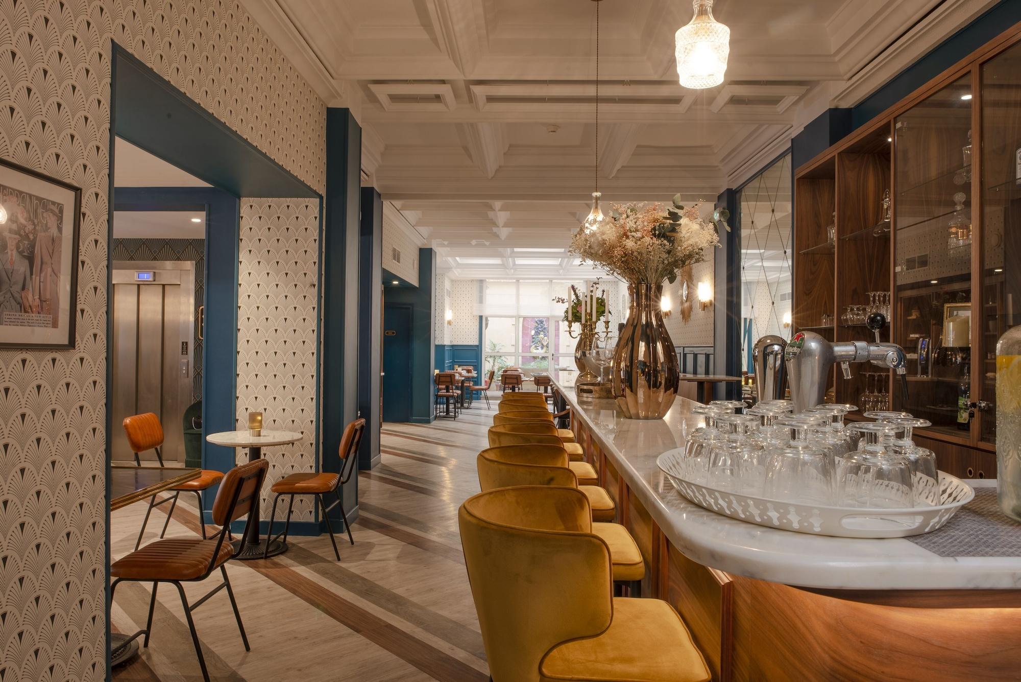 Restaurant Work From Here at Bristol Hotel