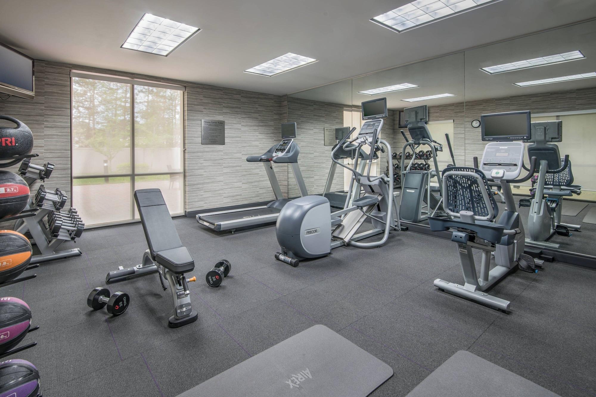 Gimnasio Courtyard Marriott Waldorf