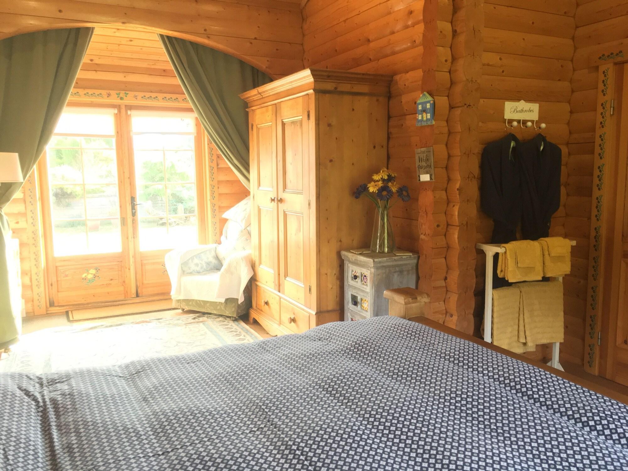 Varios Balnabrechan Lodge