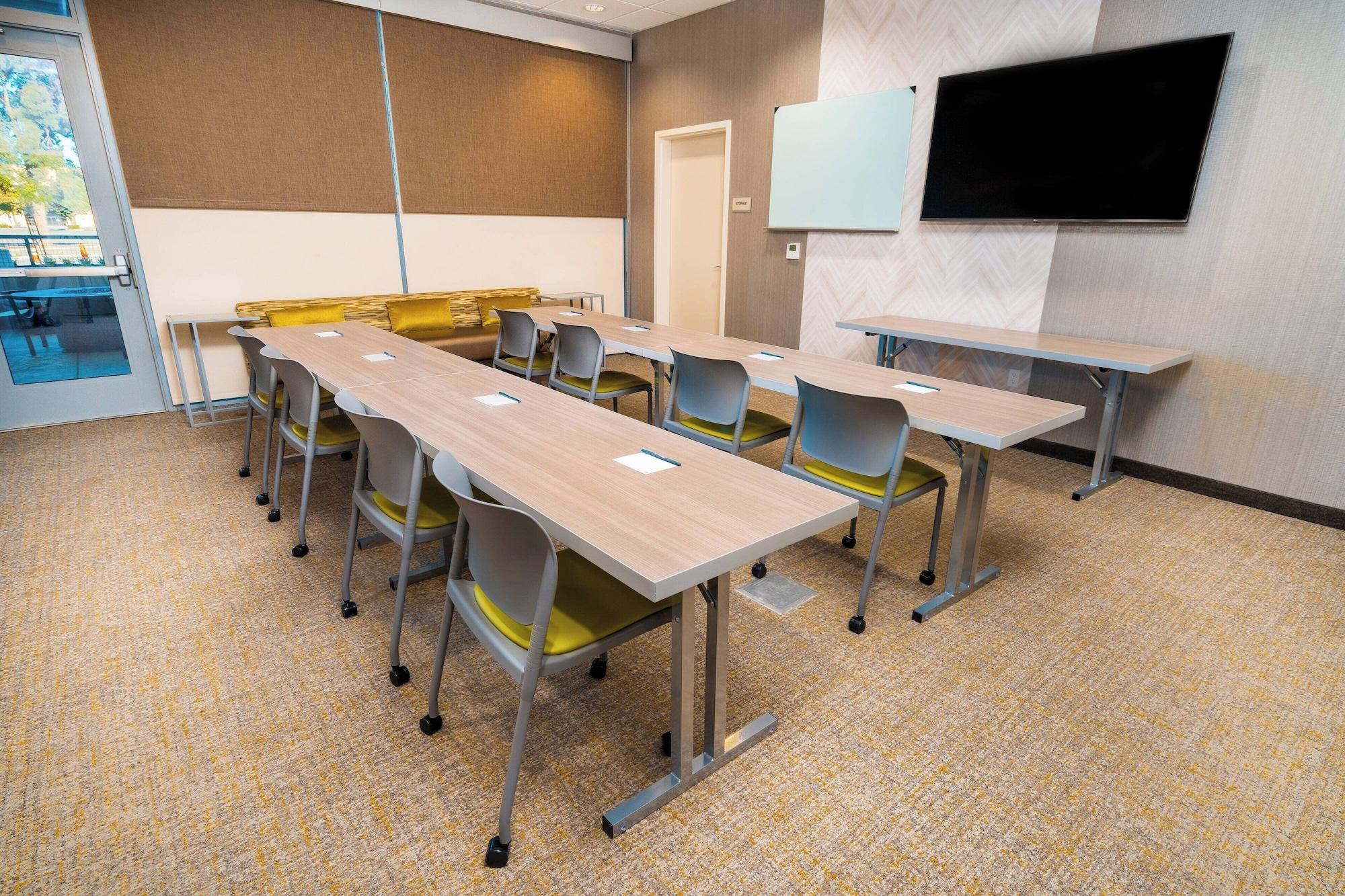 Sala de Reuniones SpringHill Suites by Marriott Newark Fremont
