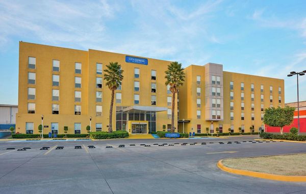 City Express by Marriott Ciudad de México Plaza Central - Hoteles cerca de Foro Sol en Ciudad de México