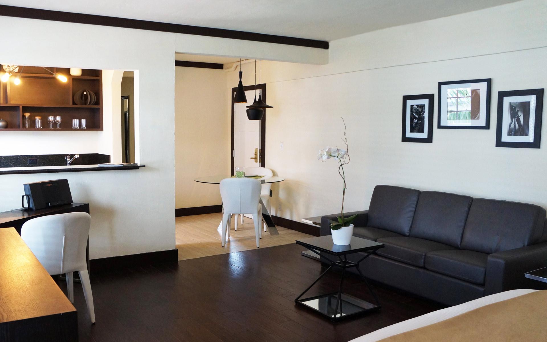 Hotel Lincoln Arms Suites