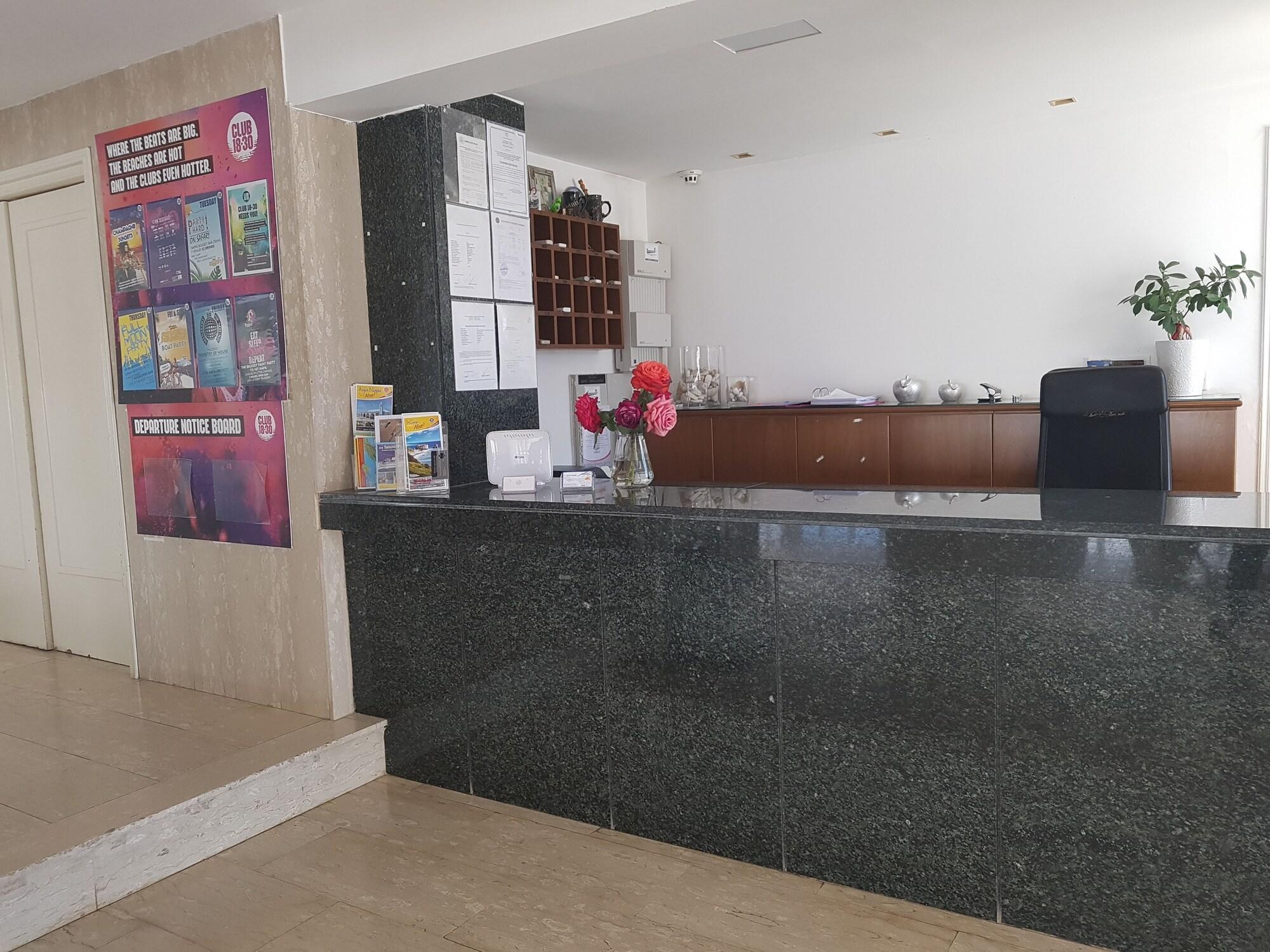 Vista Lobby L' Eros Hotel