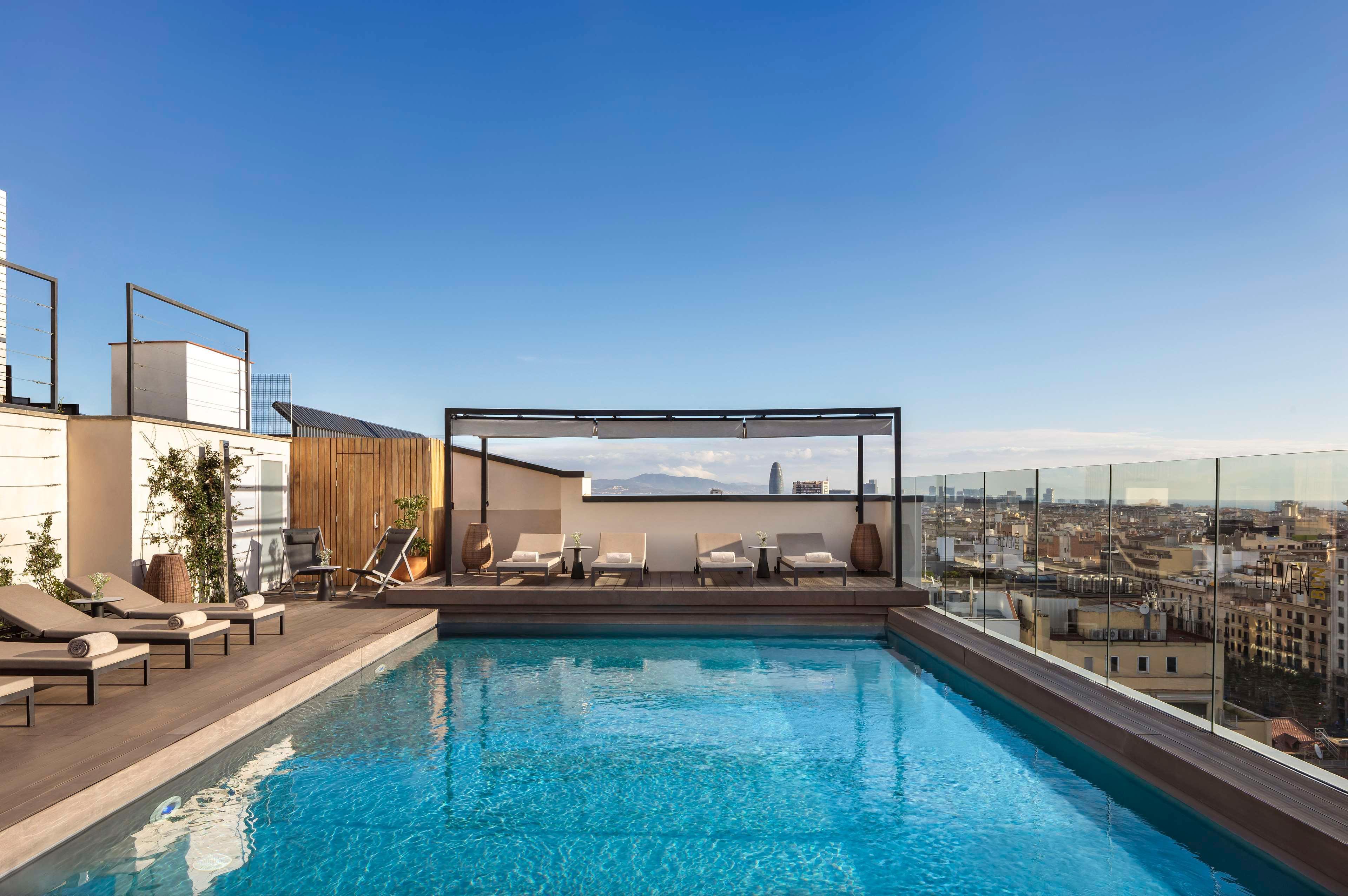 Vista Piscina NH Collection Barcelona Gran Hotel Calderón