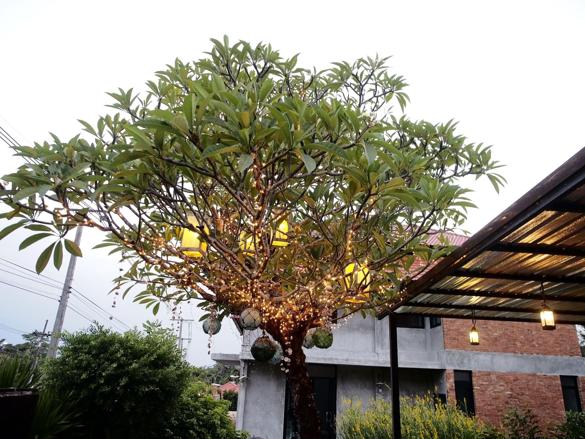 Vista Exterior Tropicana Lanta Resort