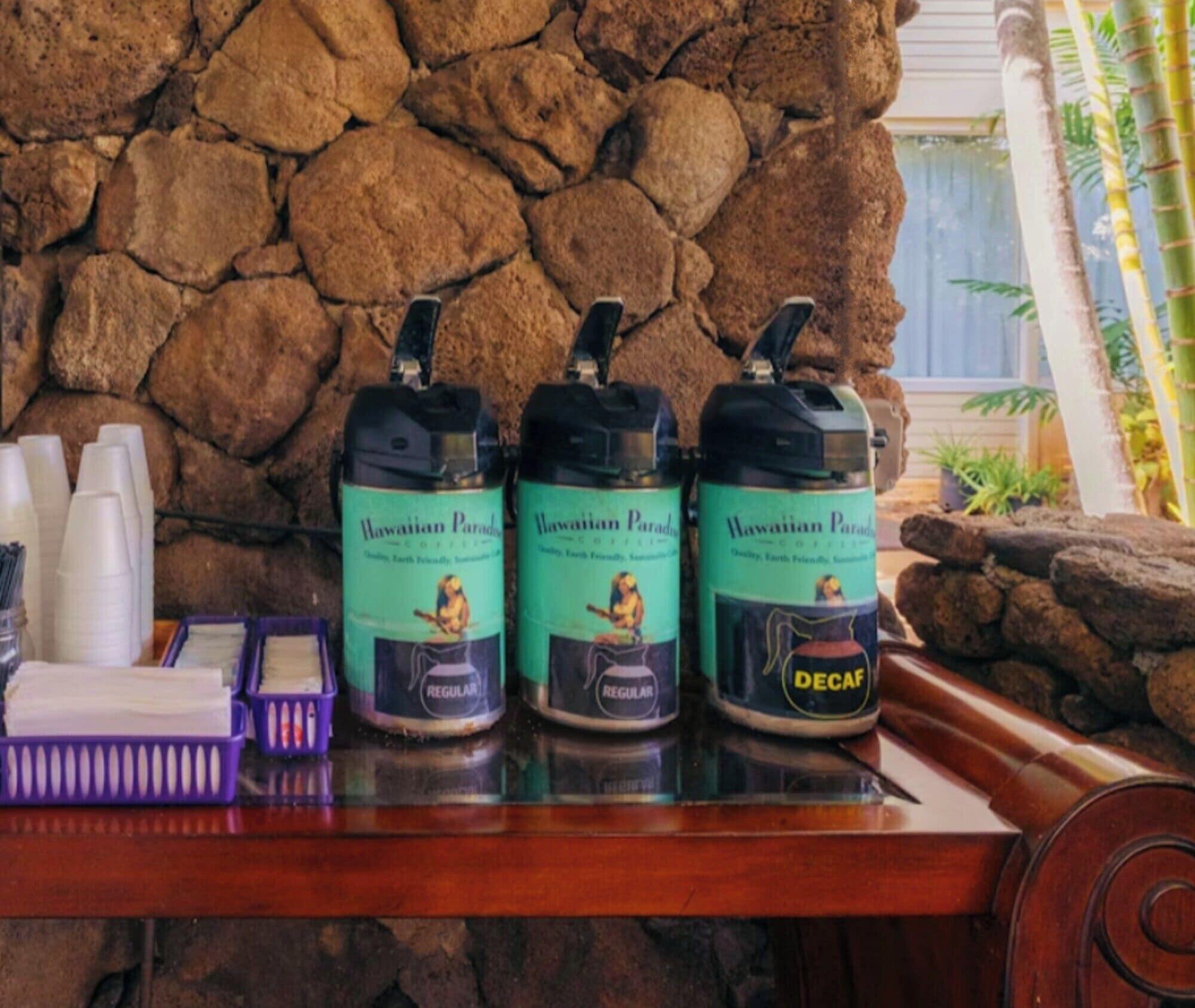 Bar/Salón Bposhtels Waikiki Retreat