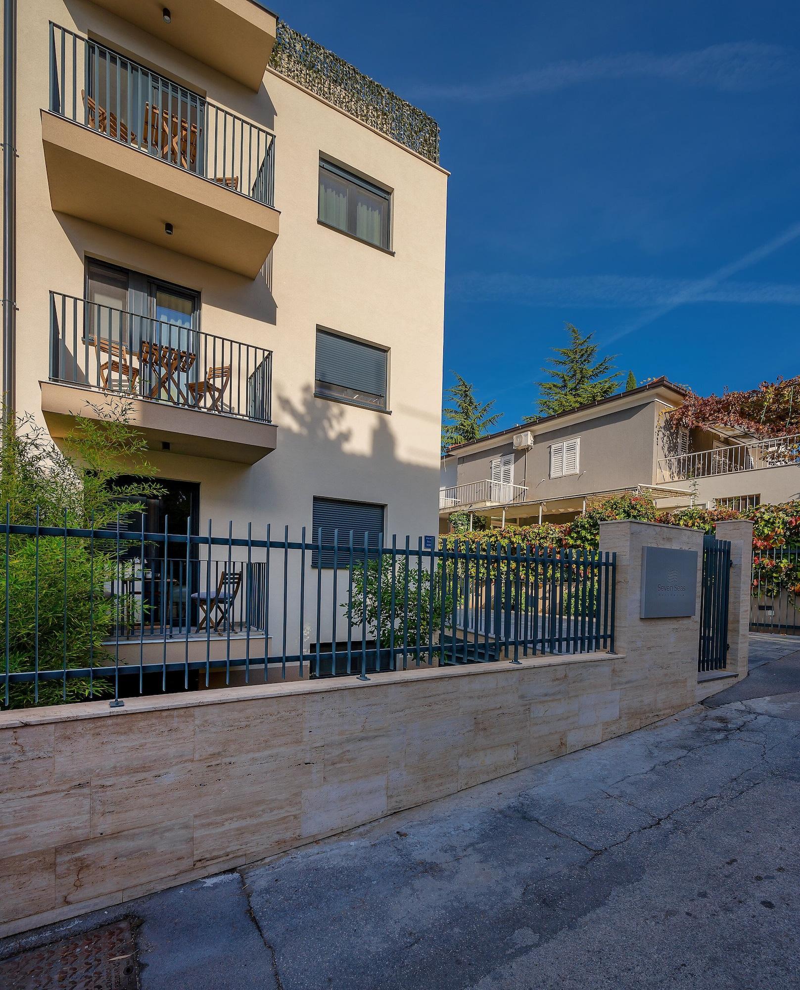 Vista Exterior Seven Seas Residence