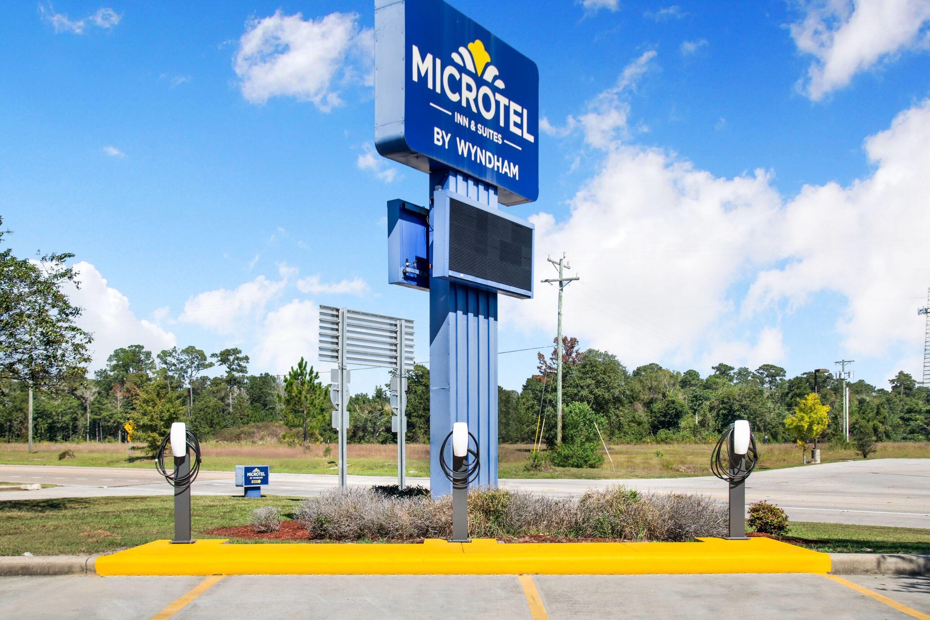 Vista Exterior Microtel Inn & Suites by Wyndham Pearl River/Slidell
