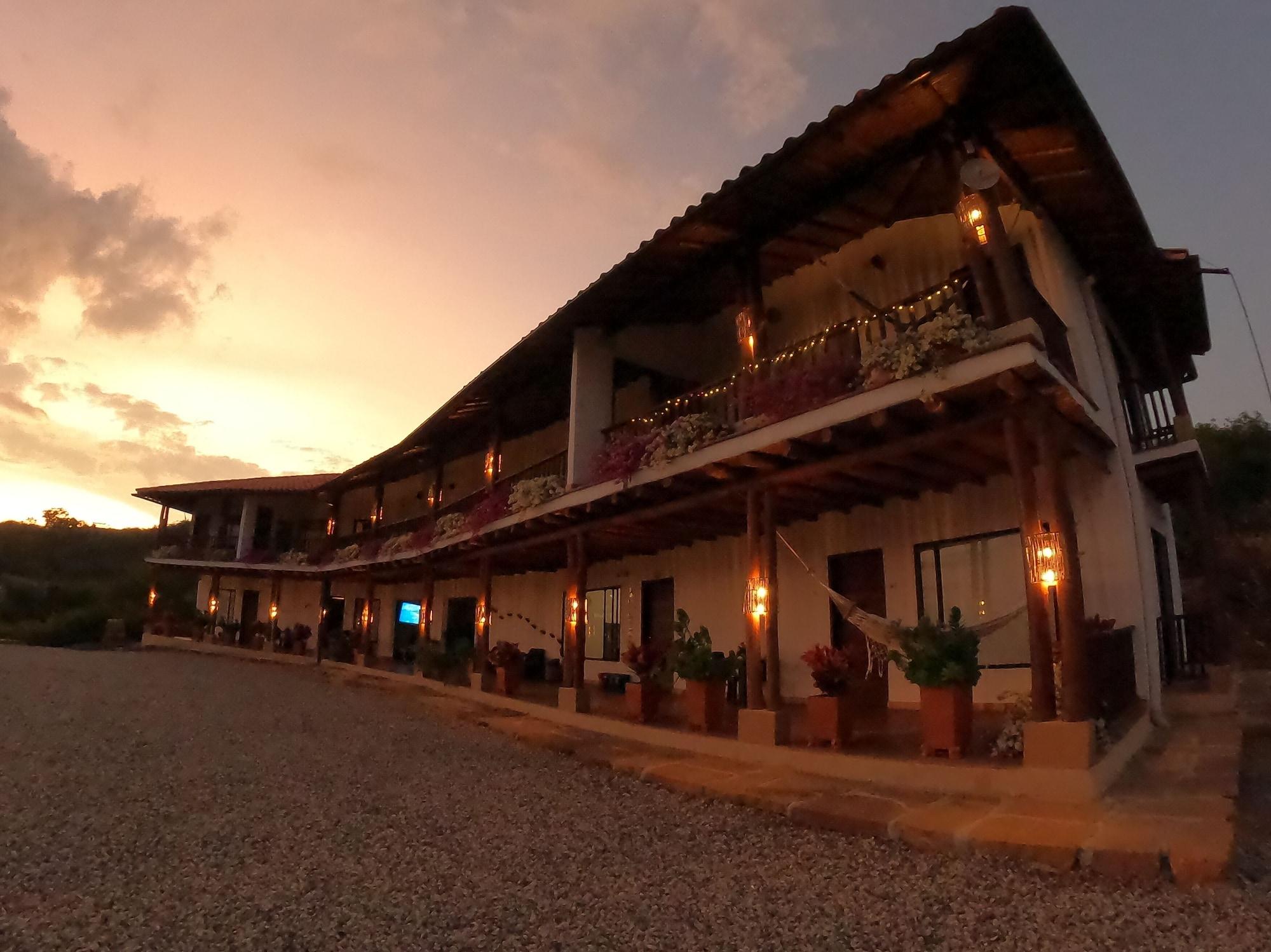 Varios Hotel Boutique Feria Internacional