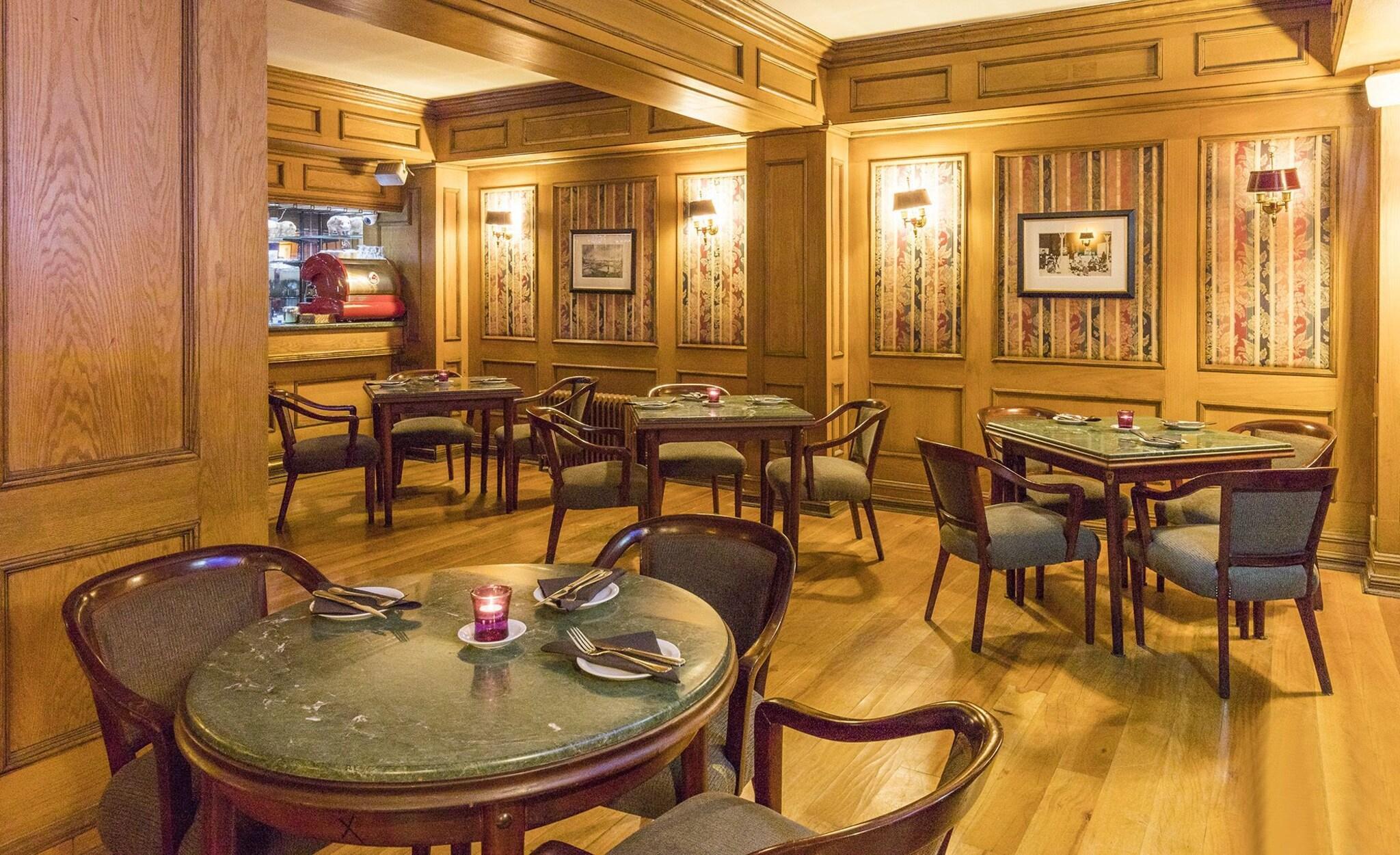 Bar/Salón Frontera Plaza