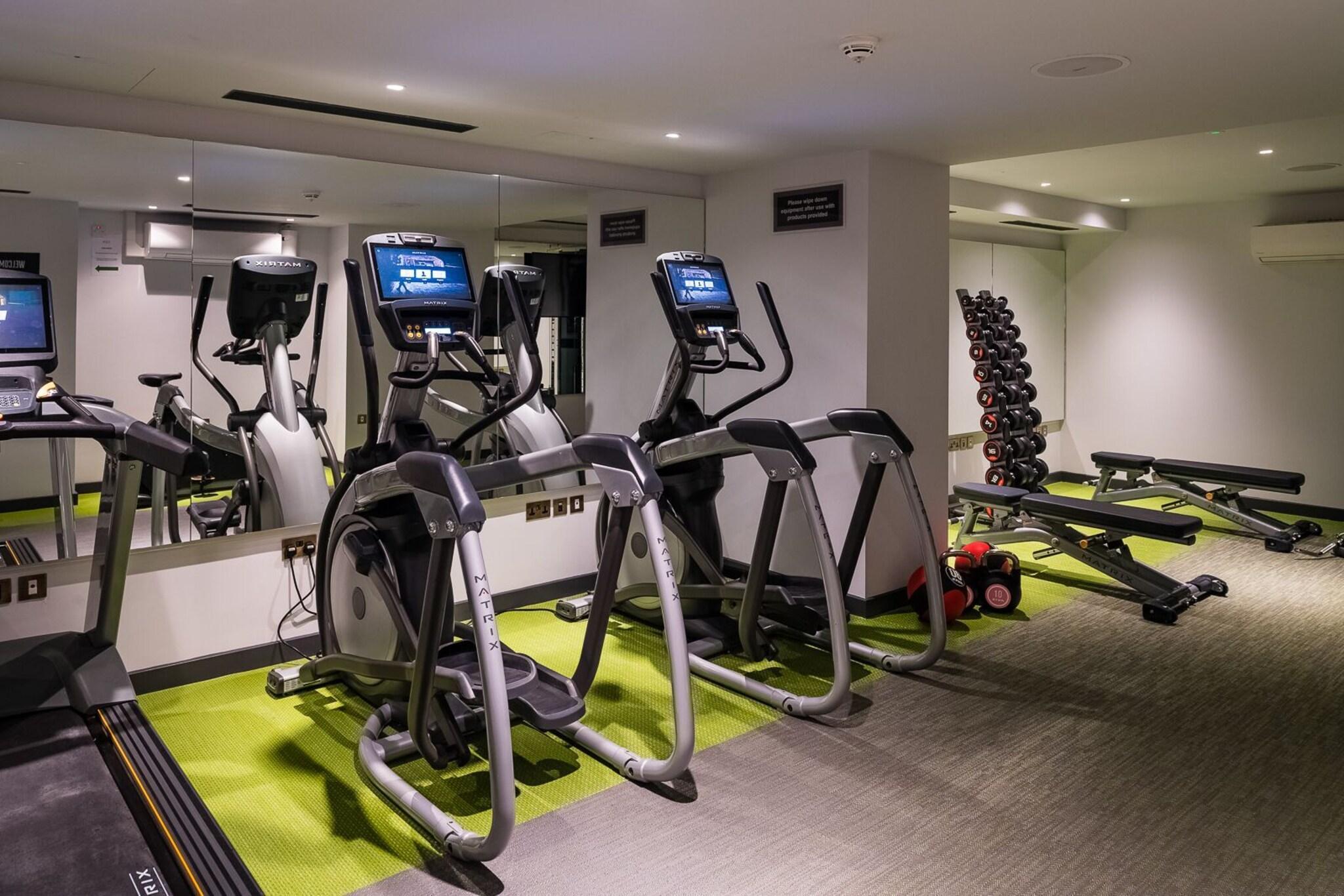 Gimnasio The Dixon, Autograph Collection