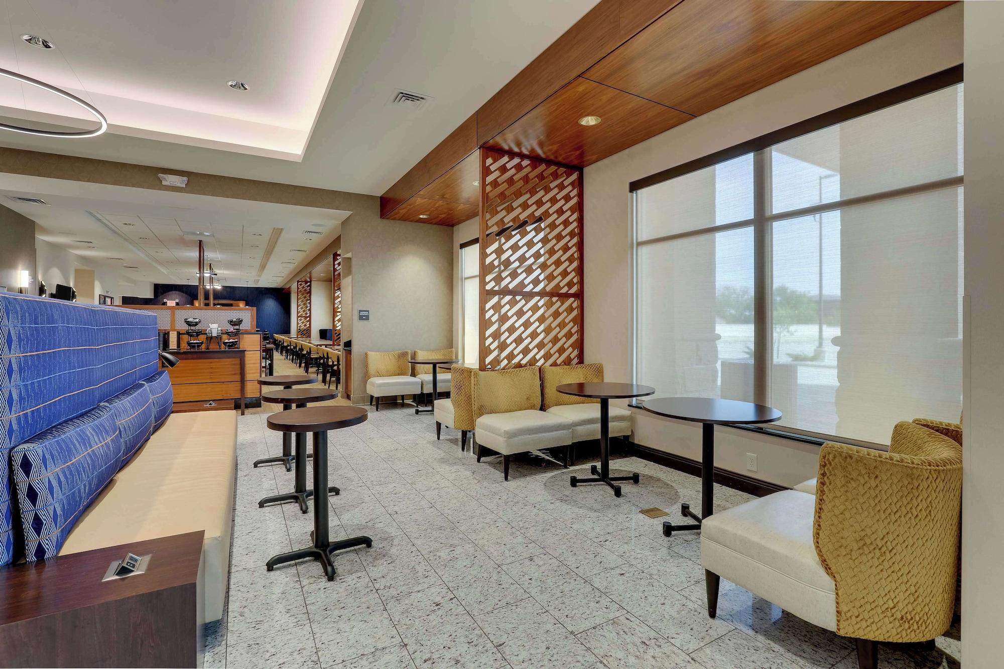 Vista Lobby Drury Inn & Suites Lafayette, IN