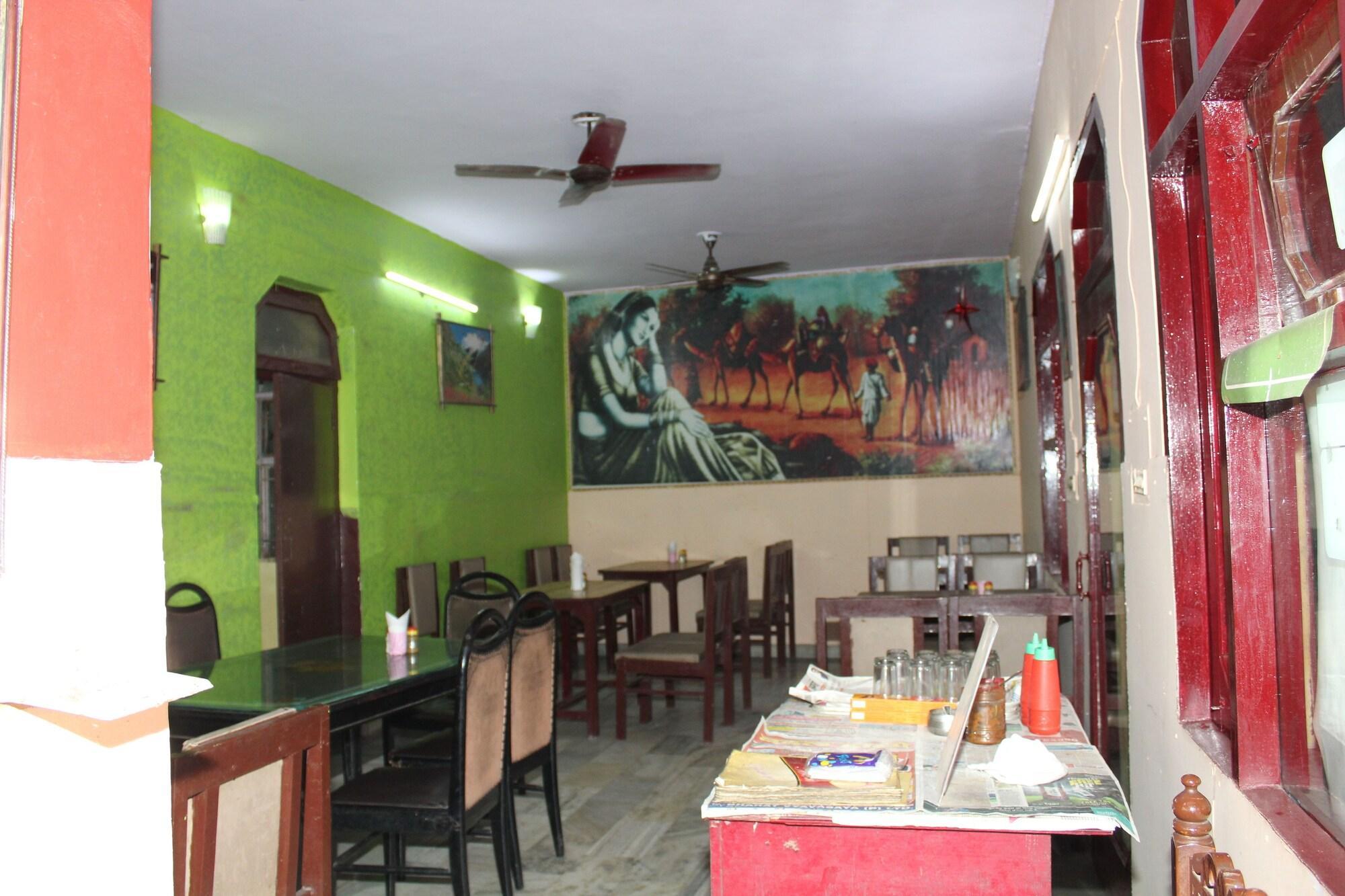 Bar/Salón Hotel Raj Bed & Breakfast