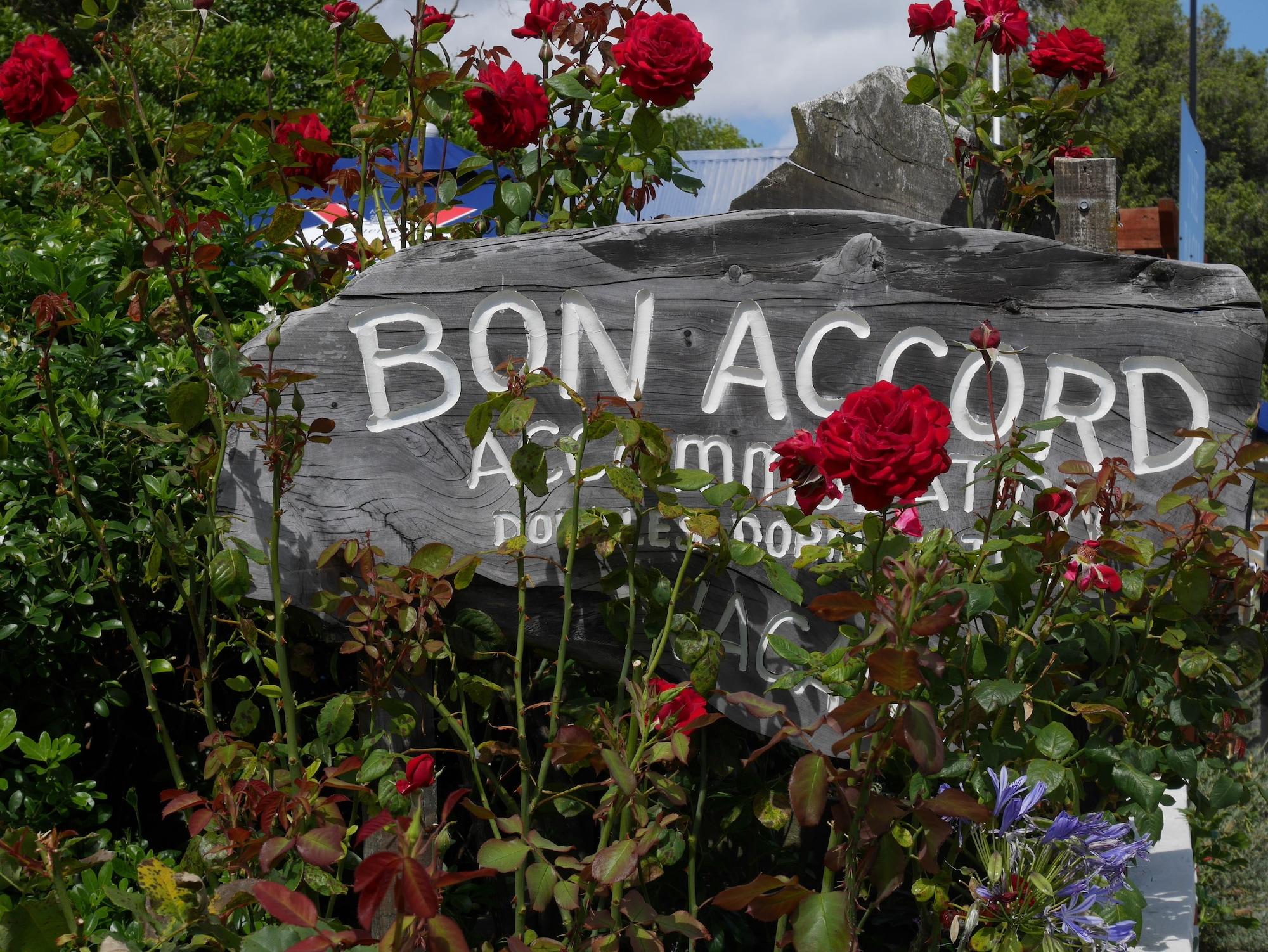 Vista Exterior Bon Accord Backpackers