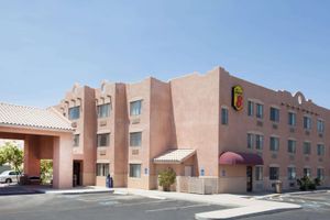 Alojamiento - Super 8 by Wyndham Yuma