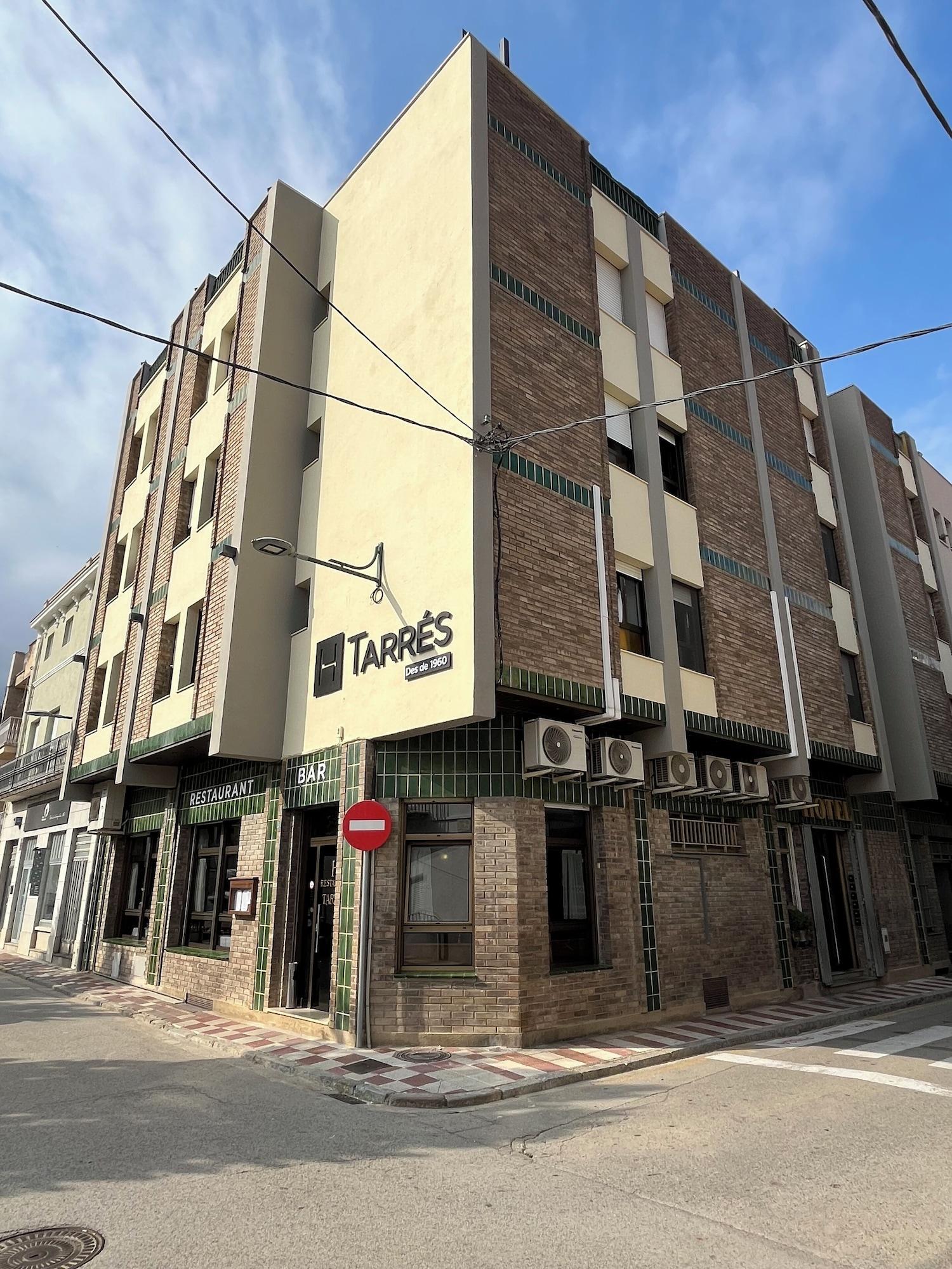 Vista Exterior Hostal Tarrés