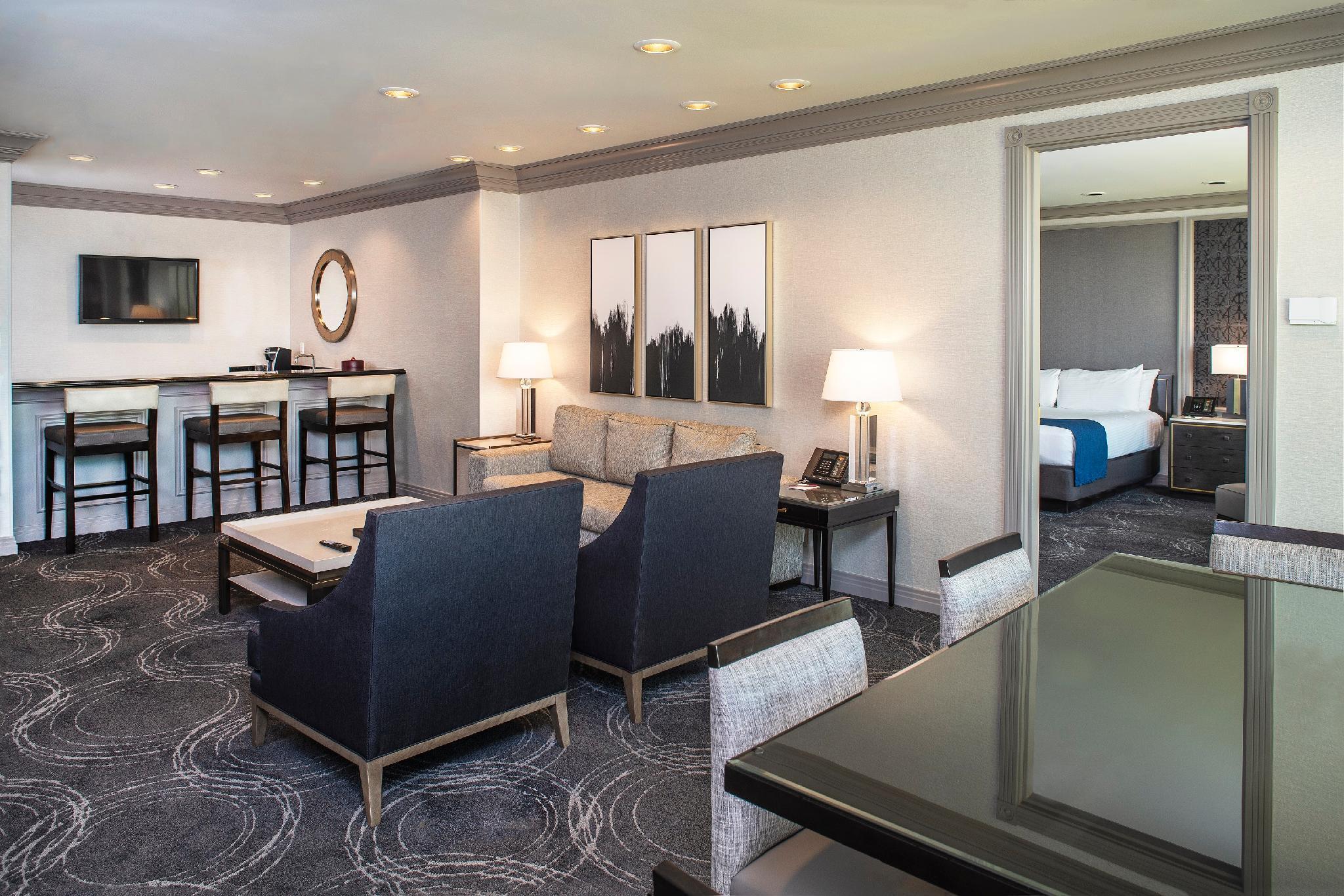 Vista Exterior Suncoast Hotel and Casino