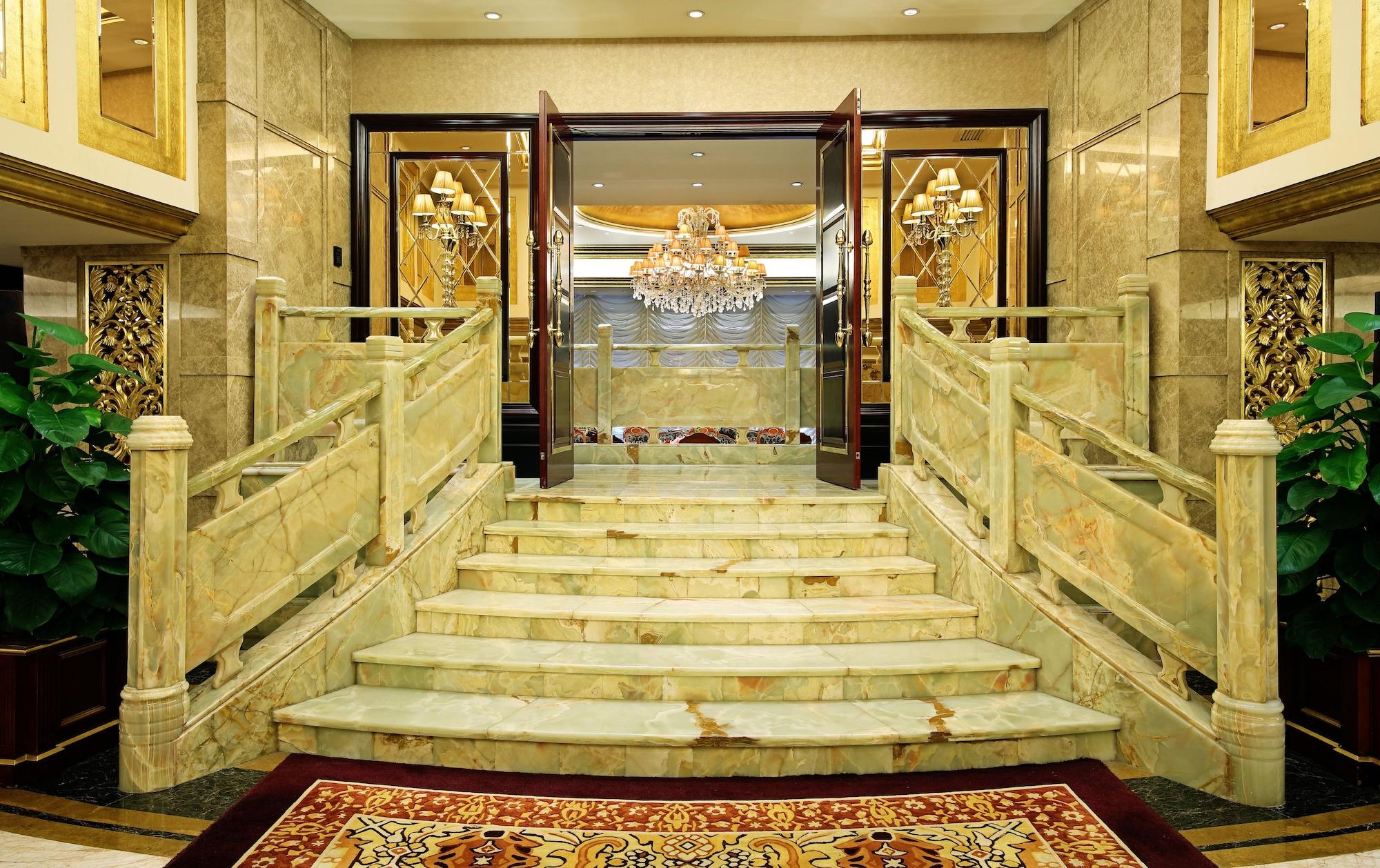 Restaurant Royal Mediterranean Hotel