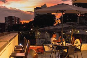 Alojamiento - Tuki Hostel & Lounge