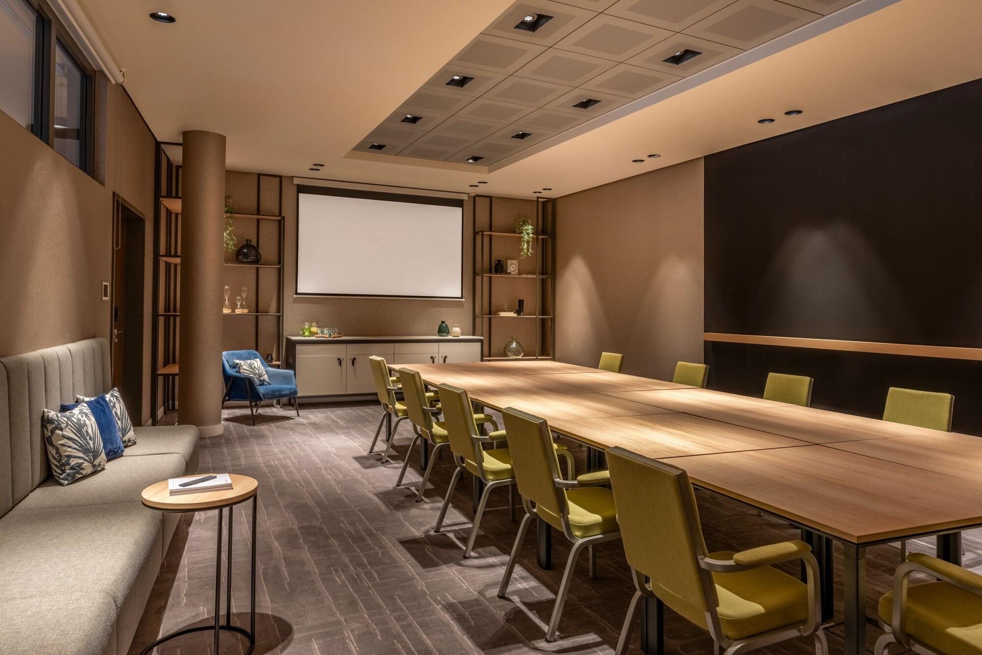 Sala de Reuniones Courtyard by Marriott Cologne