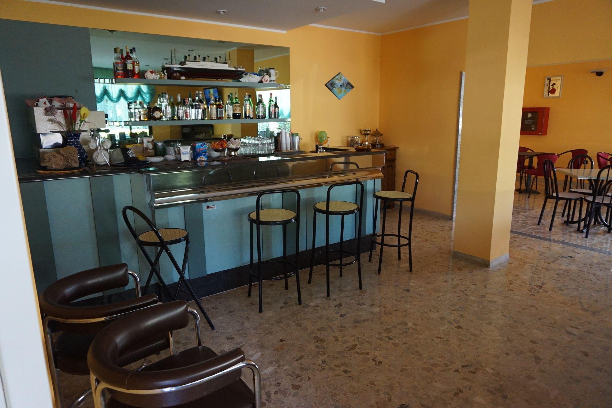 Bar/Salón Hotel Niagara