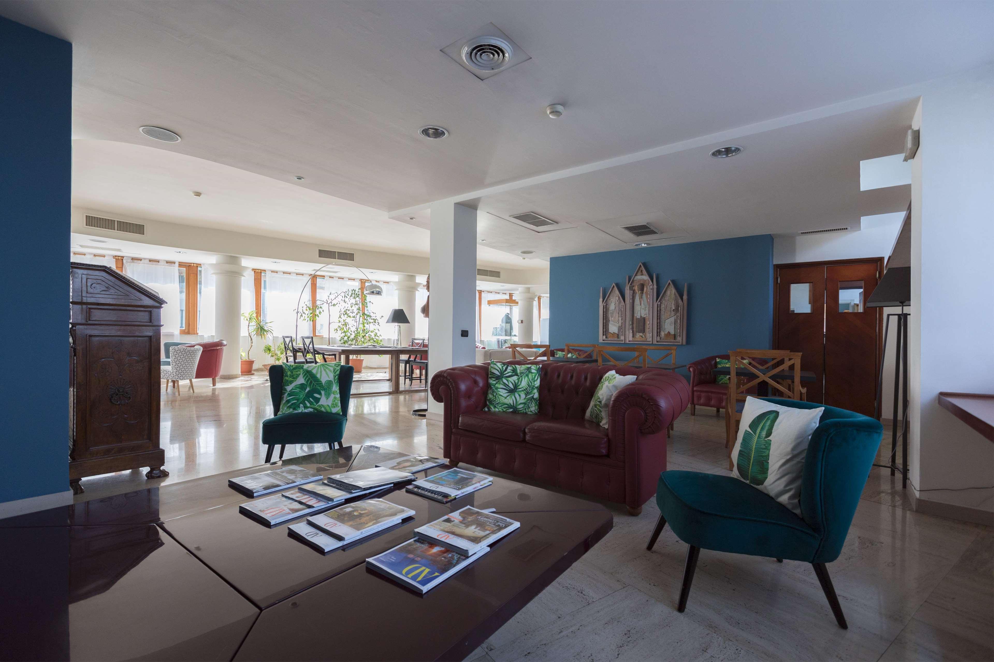 Vista Lobby Hotel La Baia