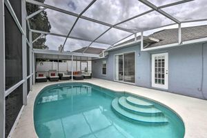 Alquiler Vacacional - Apopka Single-story Home w/ Private Lanai + Pool!
