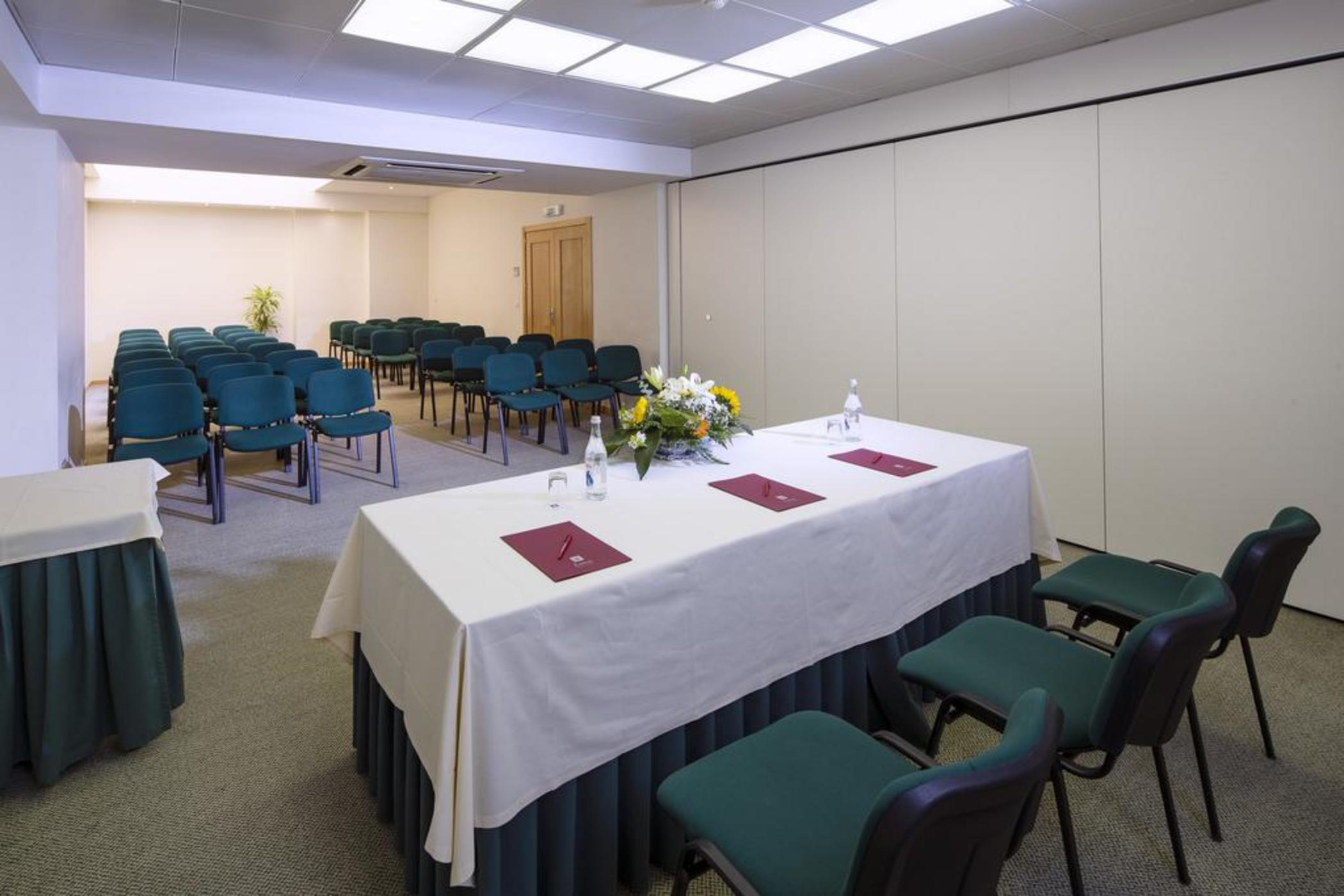 Centro de Negocios Luna Esperança Centro