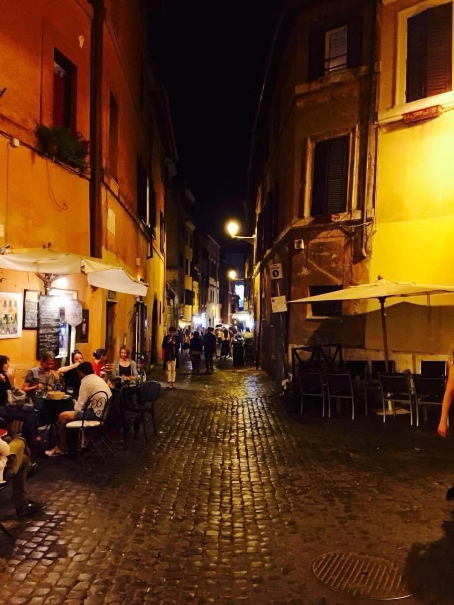 Vista Exterior Il Vicolo di trastevere