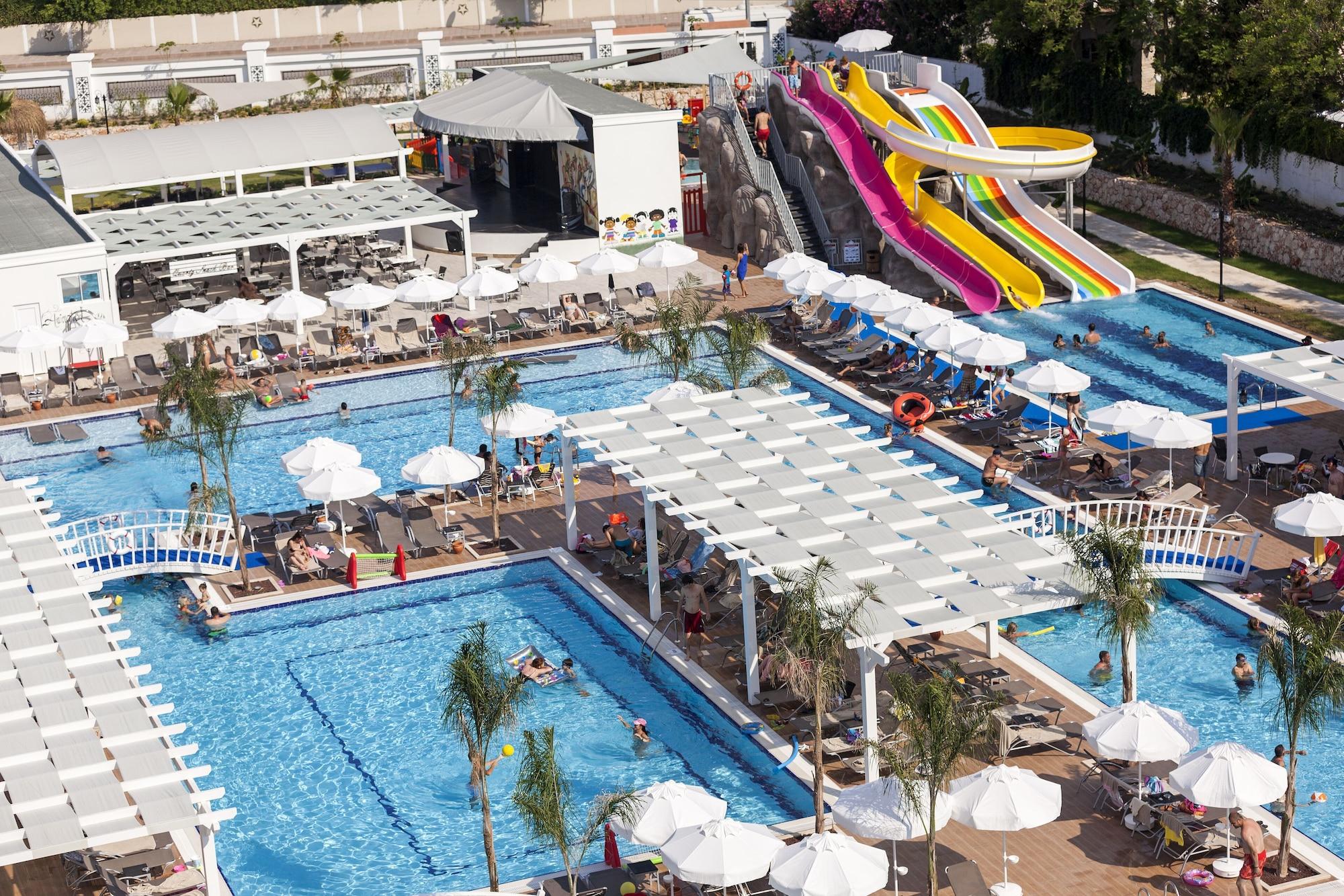 Vista Exterior Karmir Resort & Spa - Ultra All Inclusive