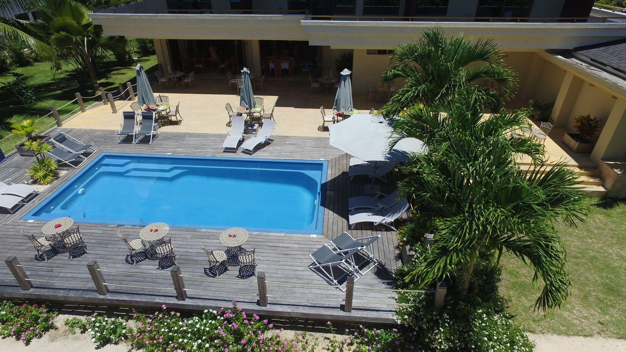 Vista Piscina Crown Beach Hotel
