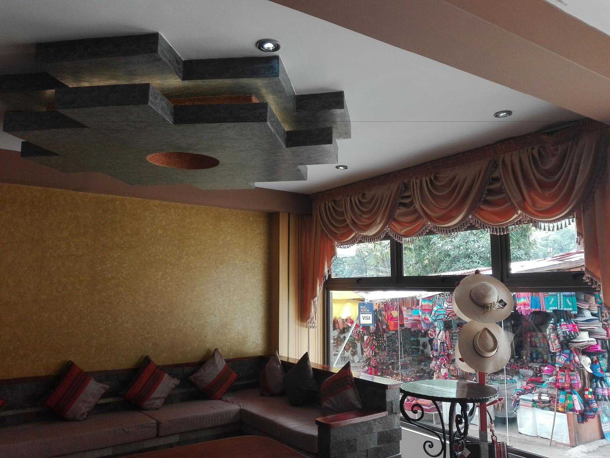 Vista Lobby Inka Tower