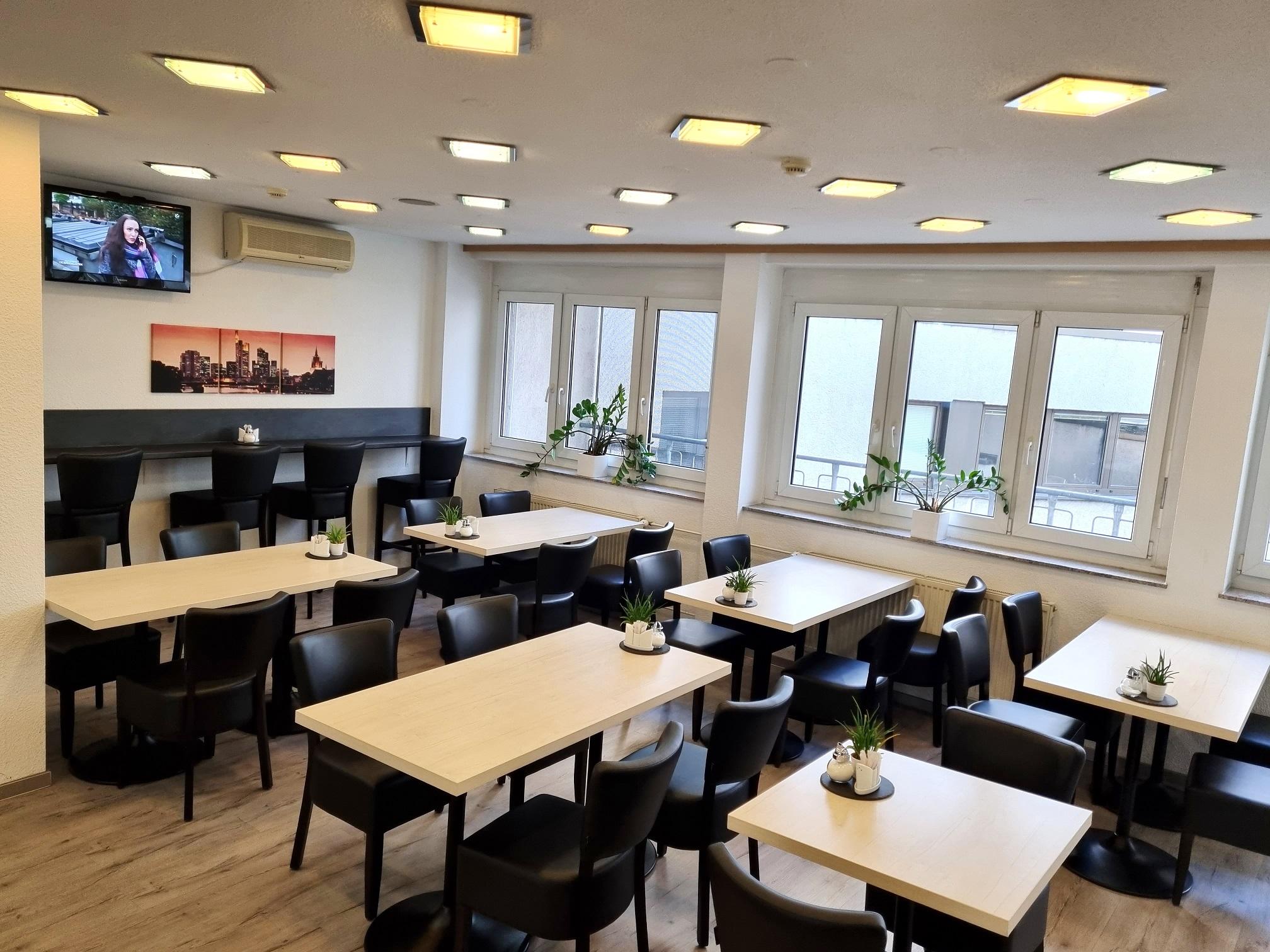 Vista Exterior Adler Hotel Frankfurt