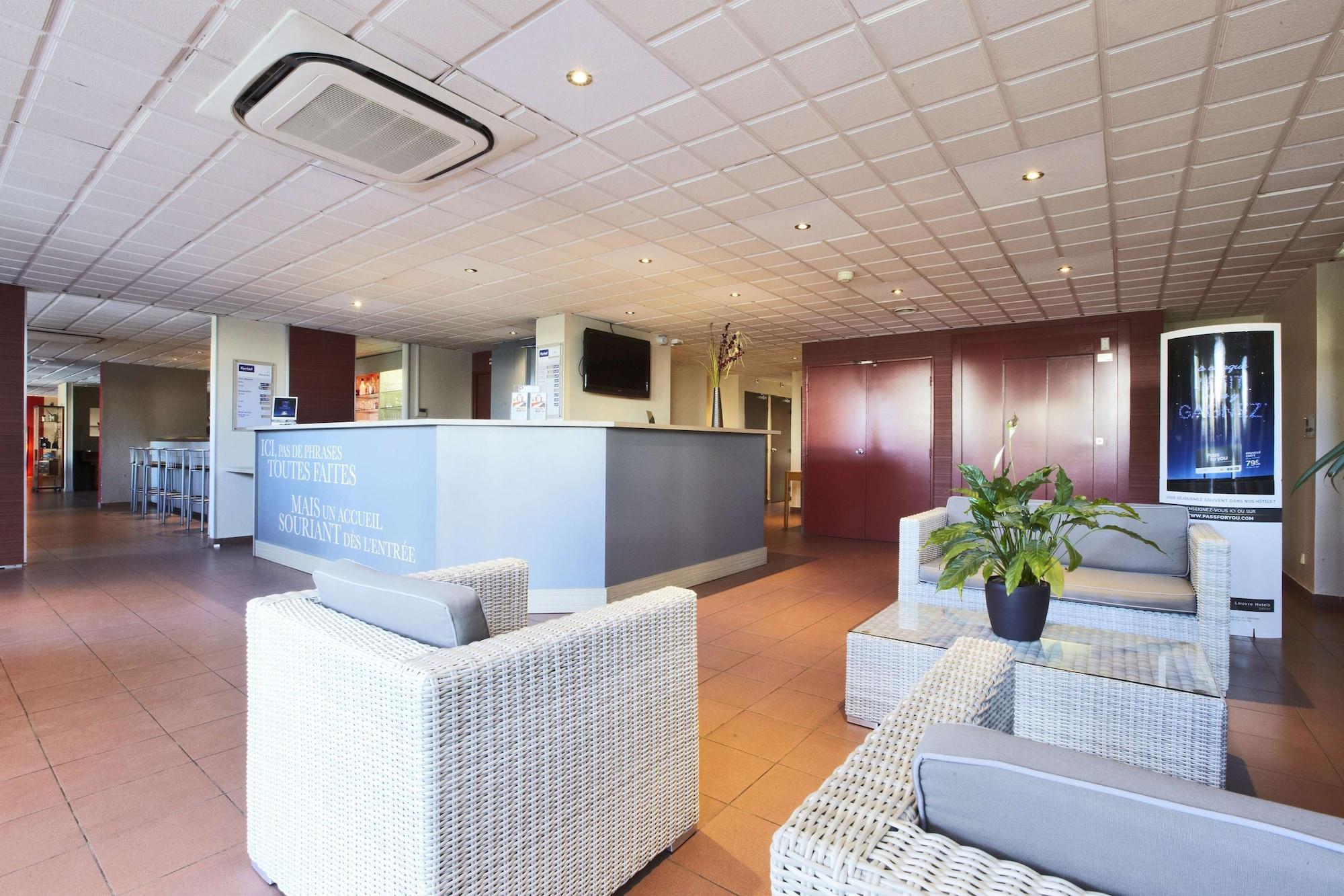 Vista Lobby Kyriad Toulon - Hyeres - La Garde