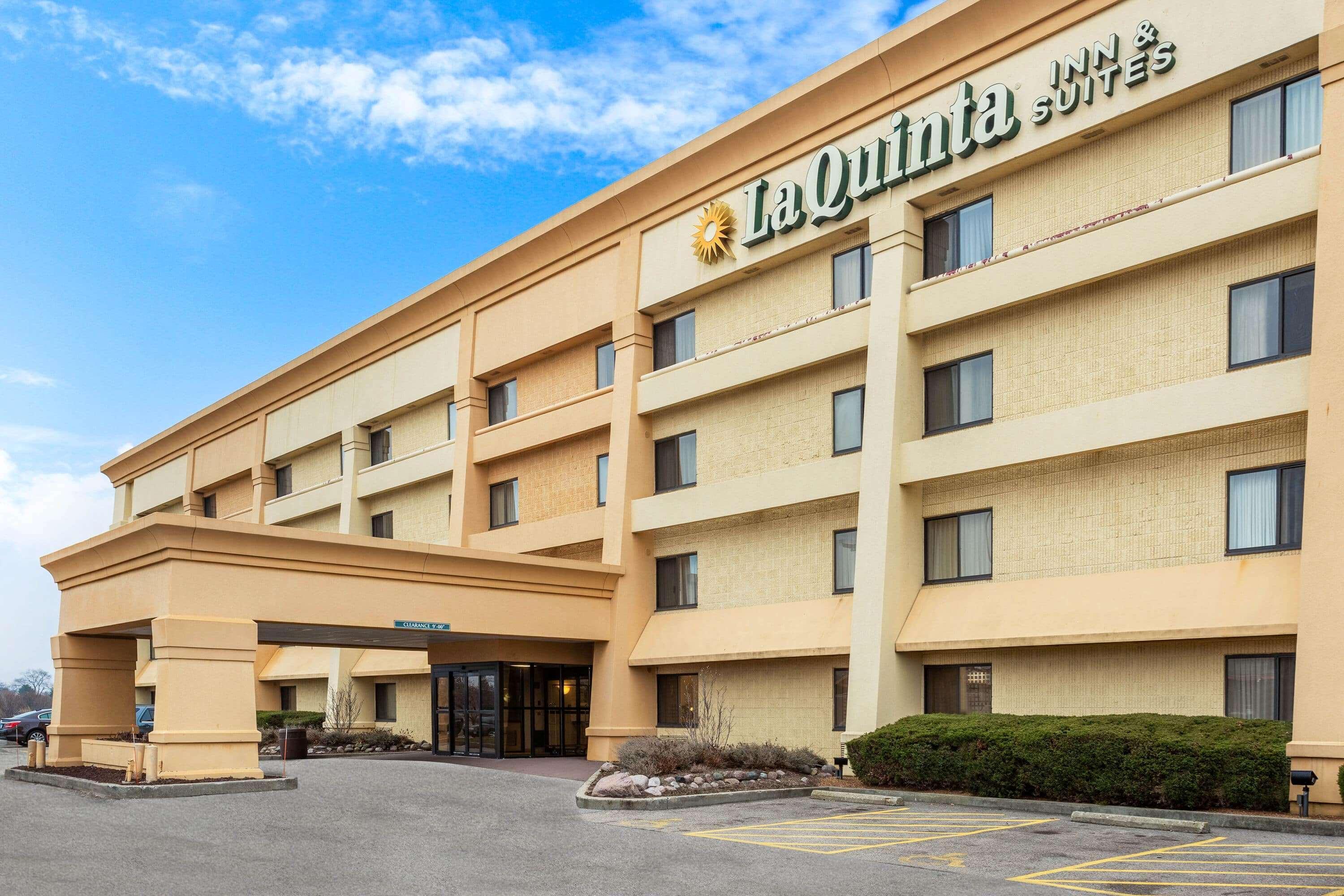Vista Exterior La Quinta Inn & Suites Chicago Gurnee